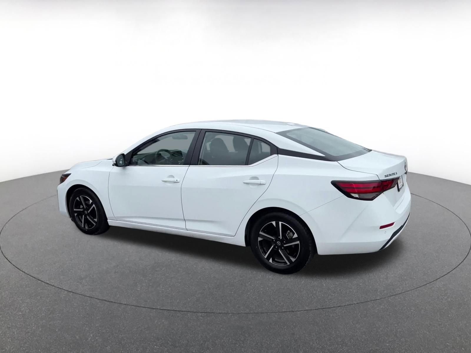 Thumbnail: 2025 Nissan Sentra - 9