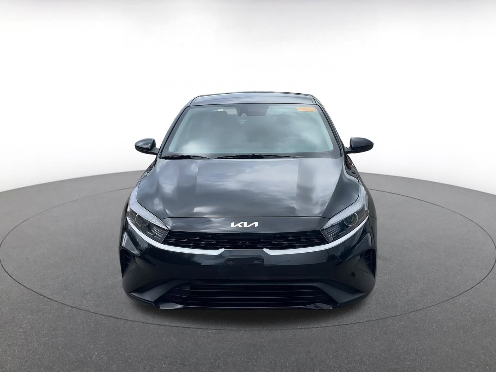 Thumbnail: 2024 Kia Forte - 3