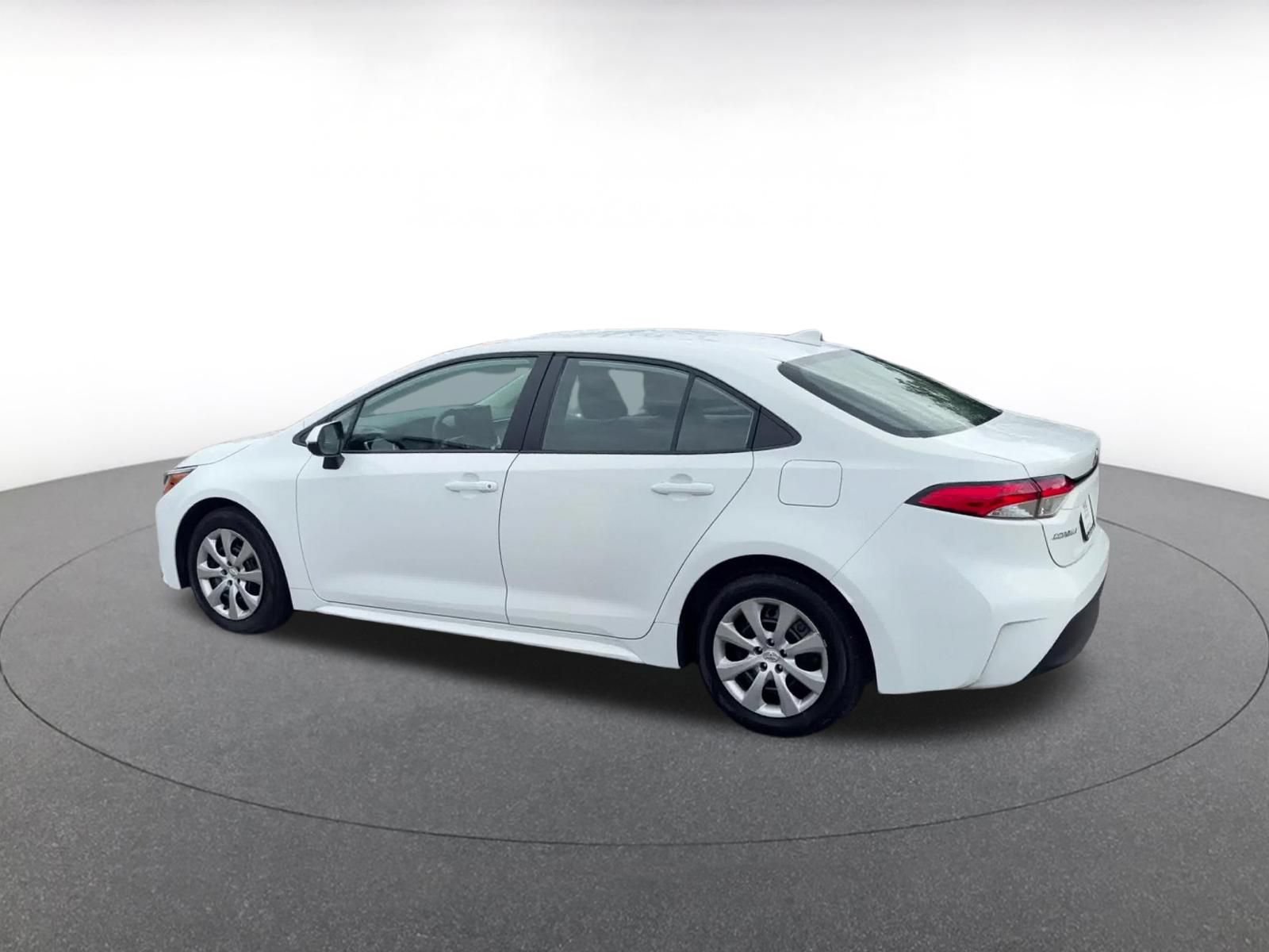 Thumbnail: 2025 Toyota Corolla - 9