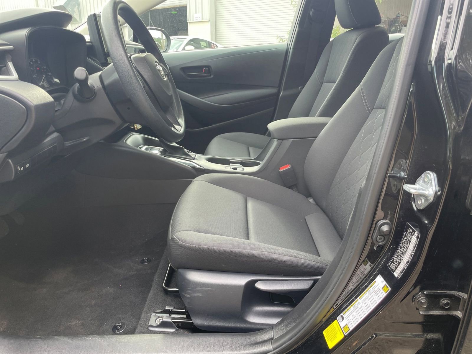 Thumbnail: 2025 Toyota Corolla - 24