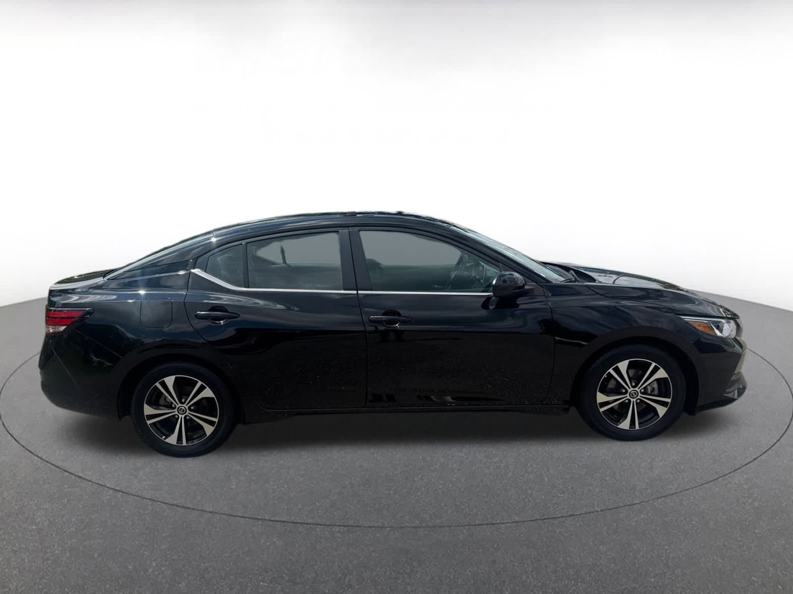 Thumbnail: 2023 Nissan Sentra - 11