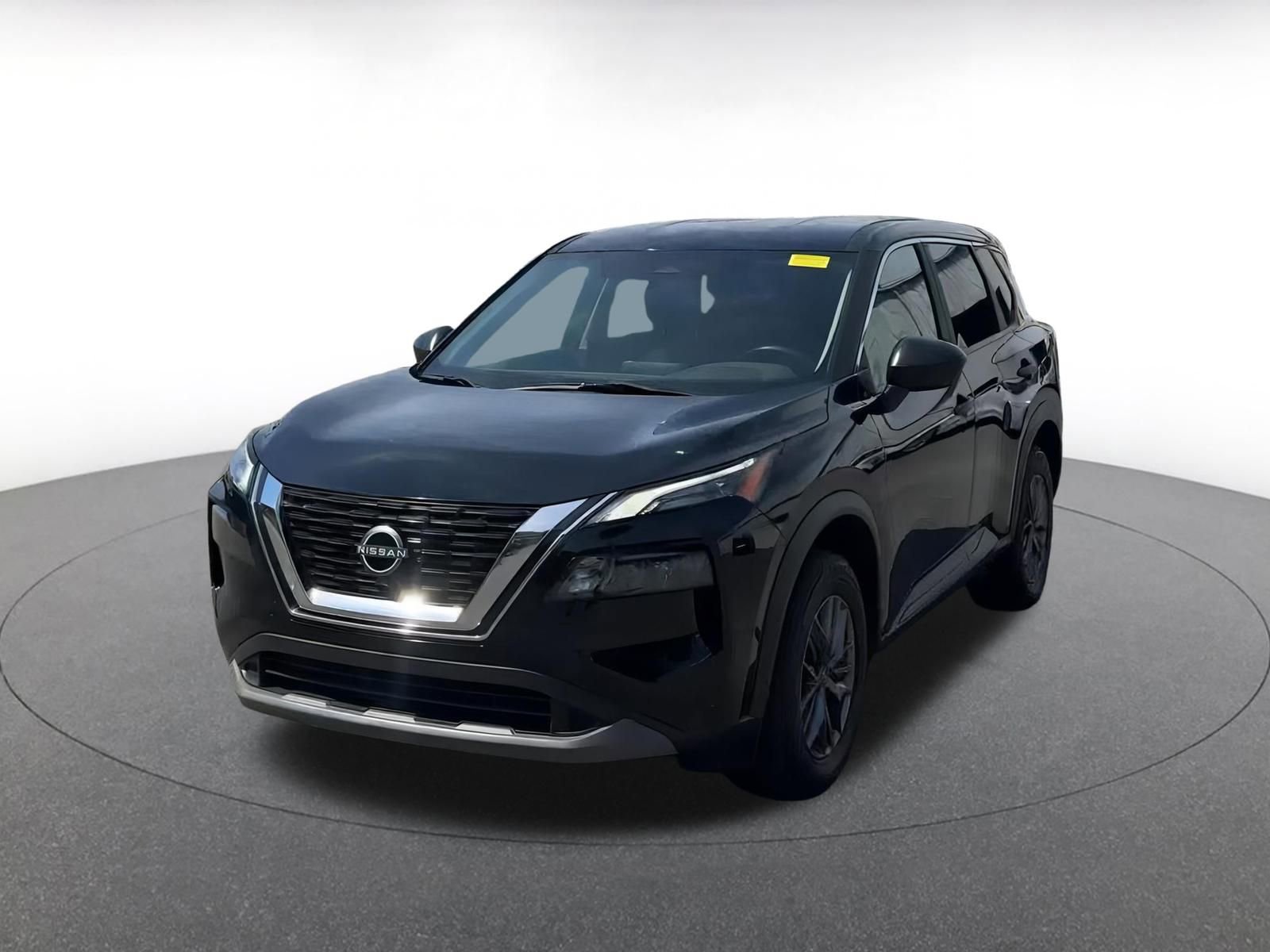 Thumbnail: 2023 Nissan Rogue - 4