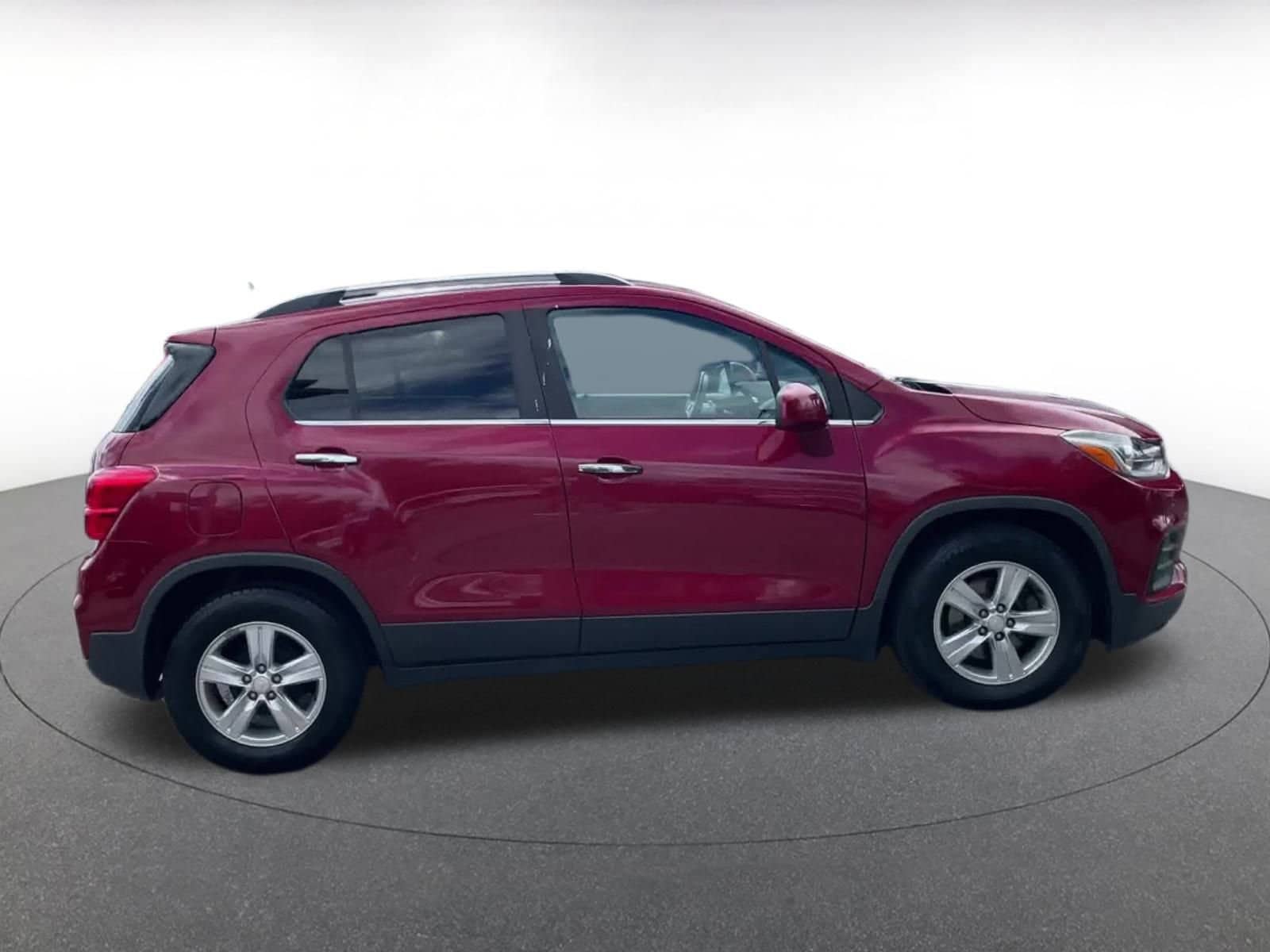 Thumbnail: 2020 Chevrolet Trax - 16