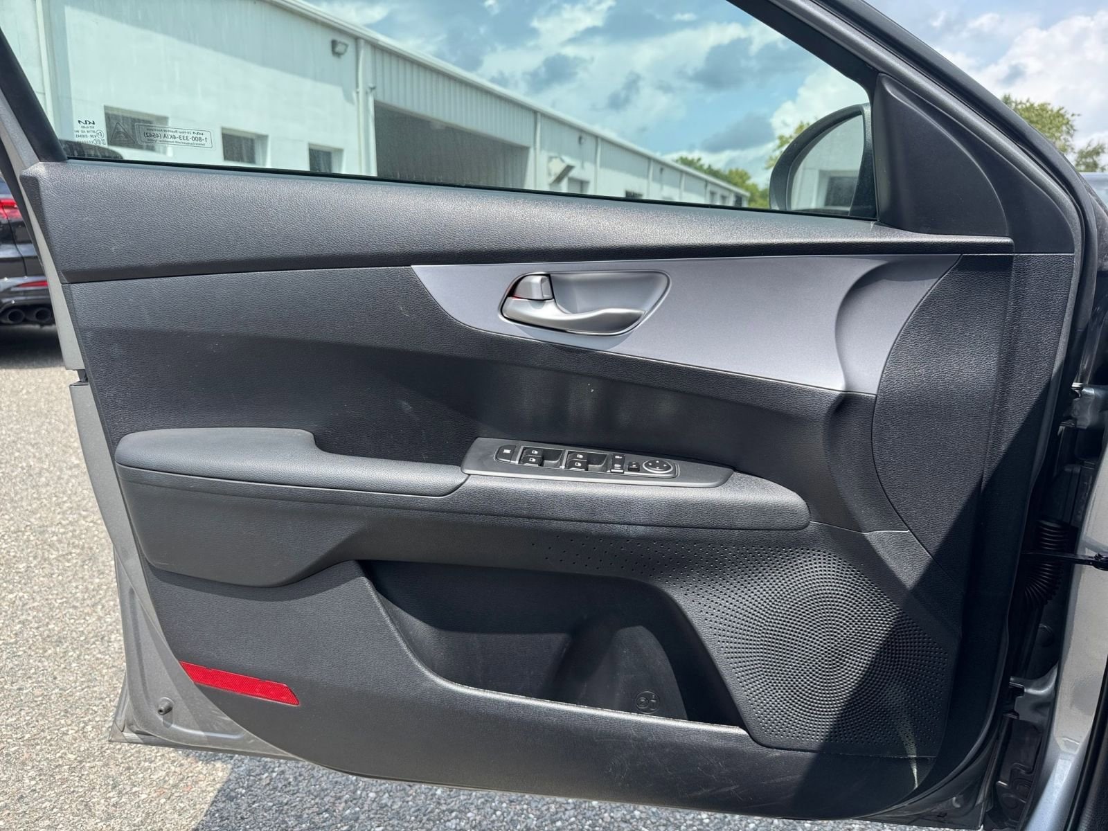 Thumbnail: 2024 Kia Forte - 20