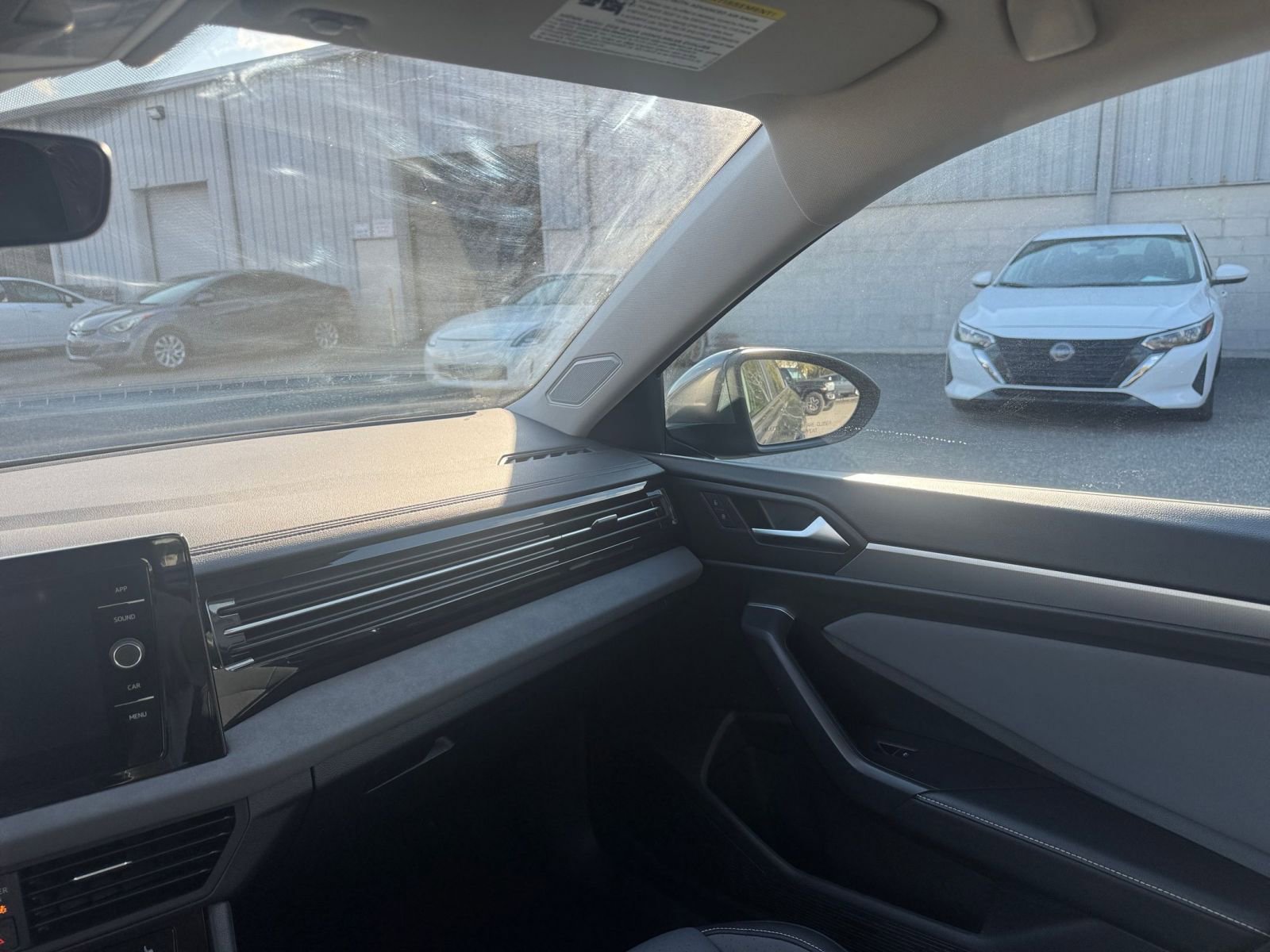 Thumbnail: 2025 Volkswagen Jetta - 35