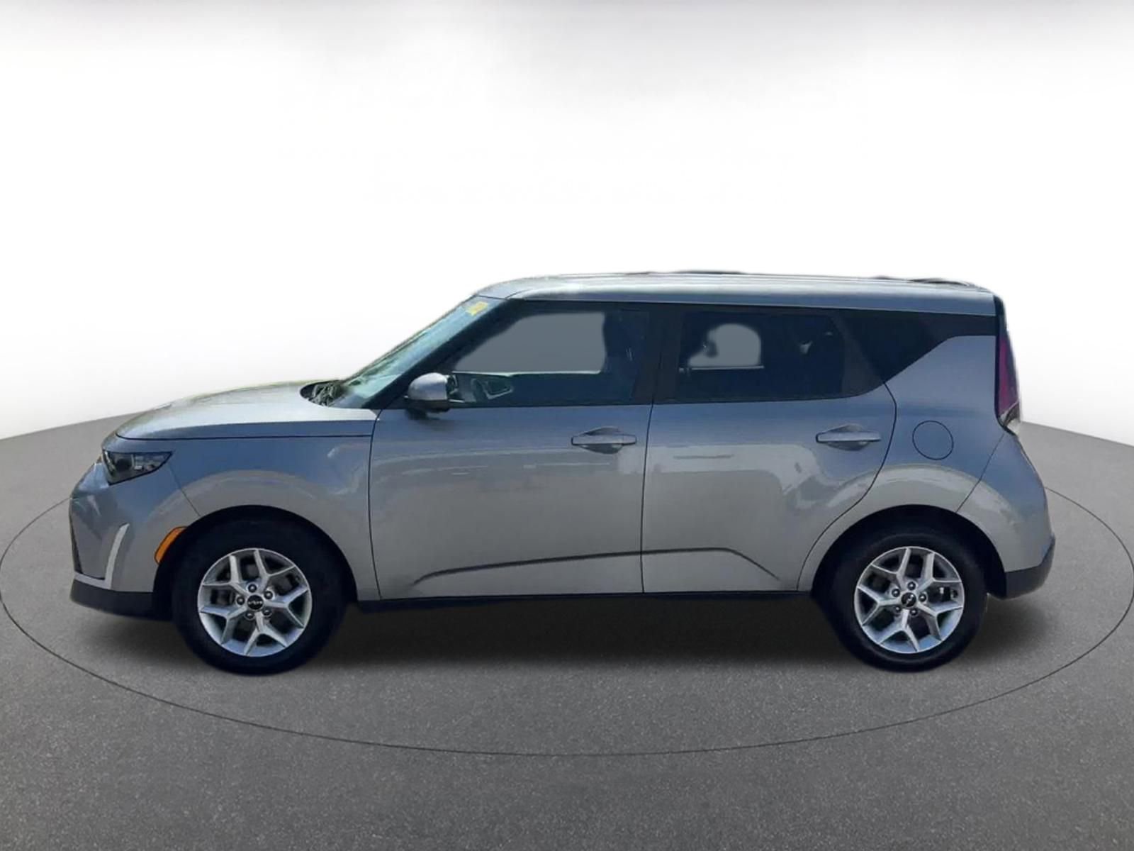 Thumbnail: 2023 Kia Soul - 6