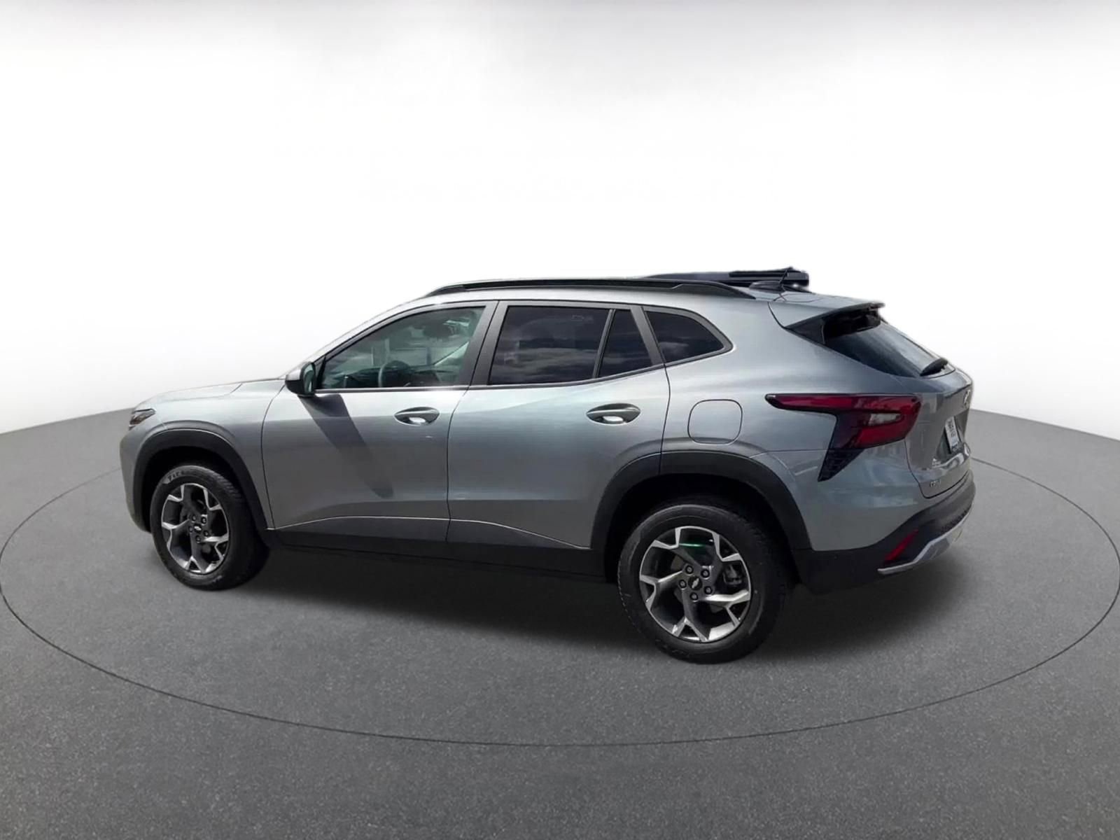 Thumbnail: 2025 Chevrolet Trax - 9
