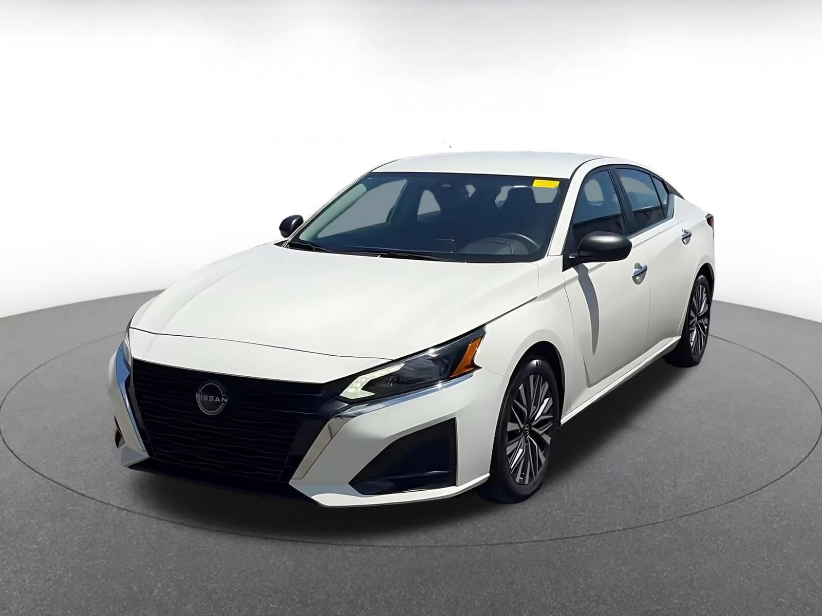 Thumbnail: 2025 Nissan Altima - 4