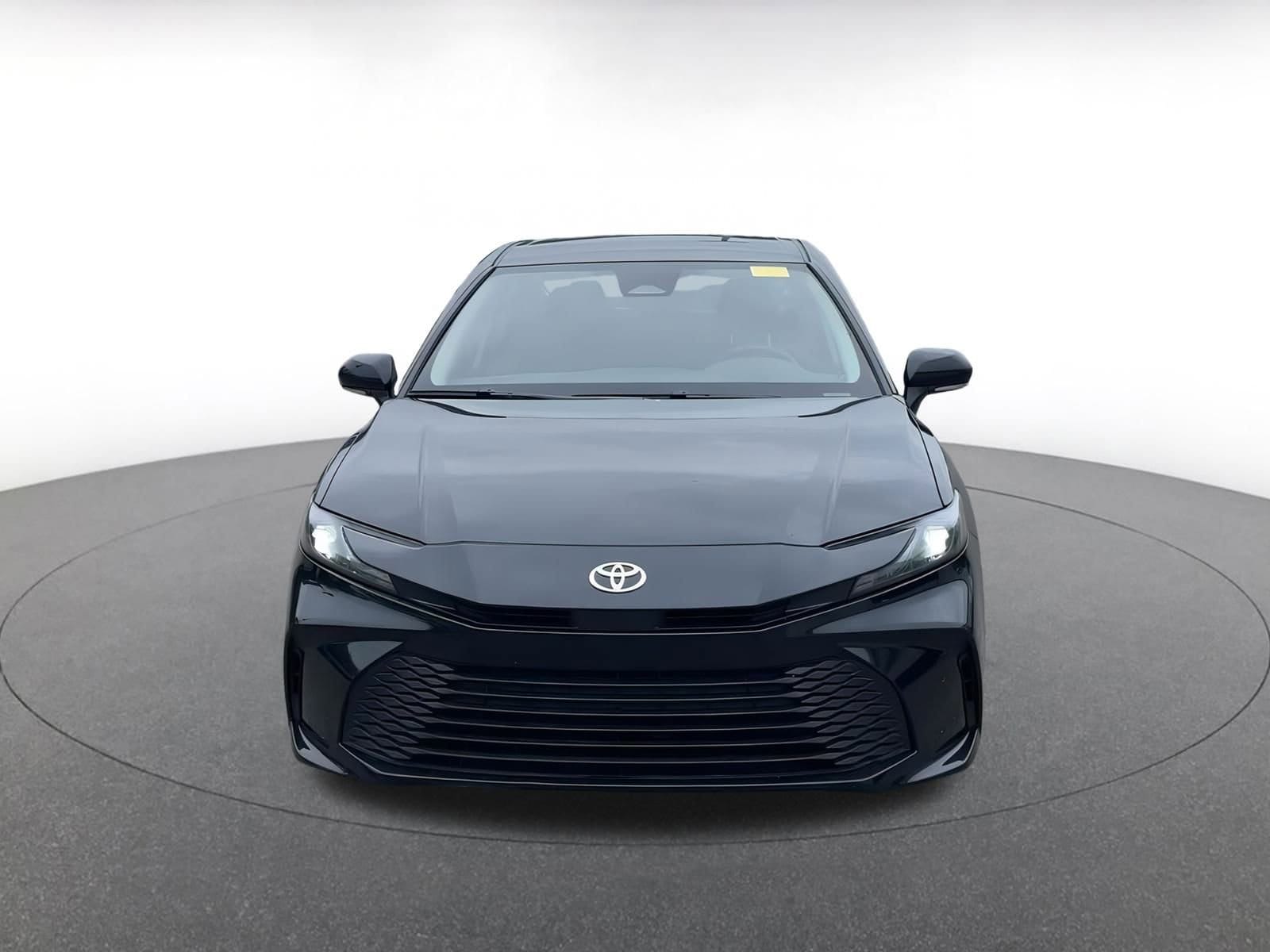 Thumbnail: 2025 Toyota Camry - 3