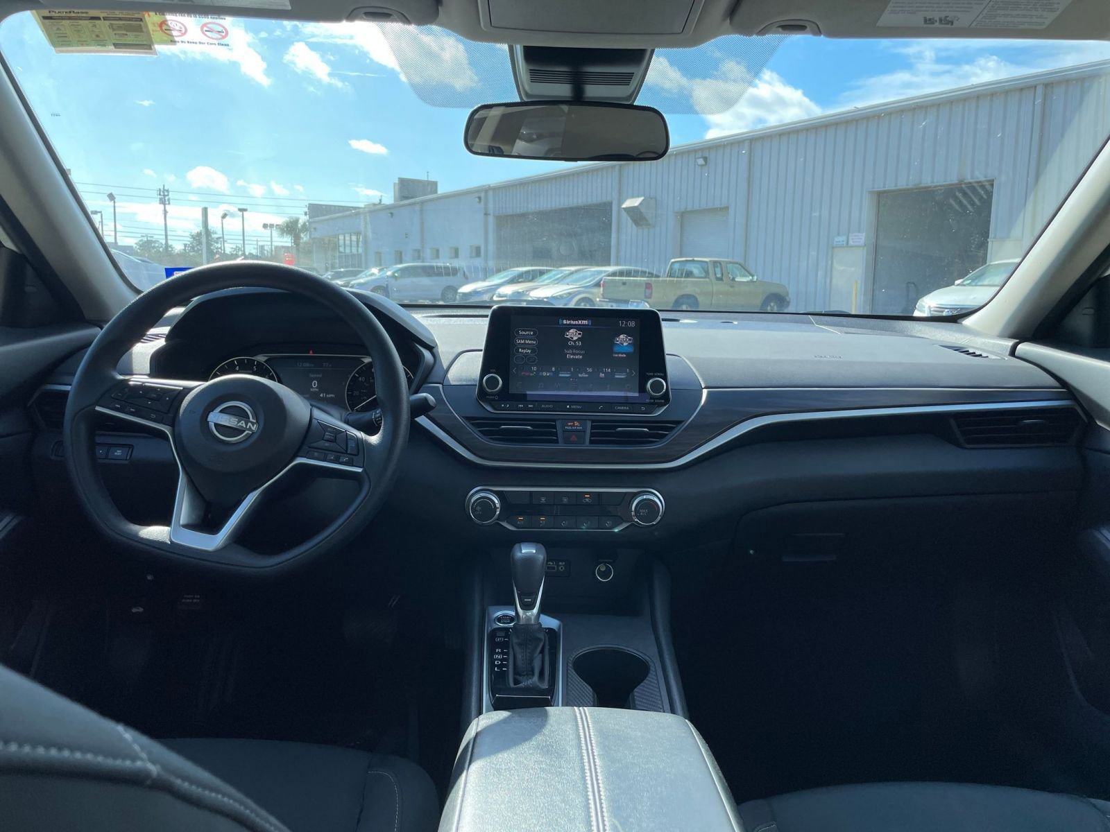 Thumbnail: 2025 Nissan Altima - 32