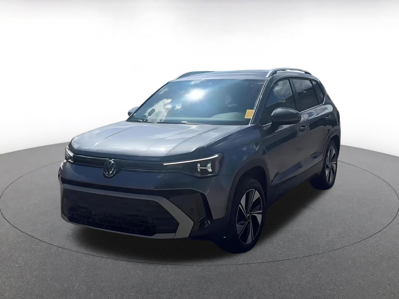 Thumbnail: 2025 Volkswagen Taos - 4