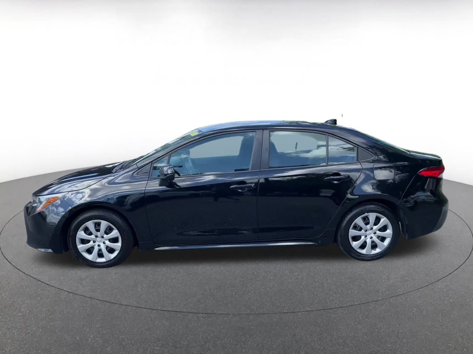 Thumbnail: 2023 Toyota Corolla - 8