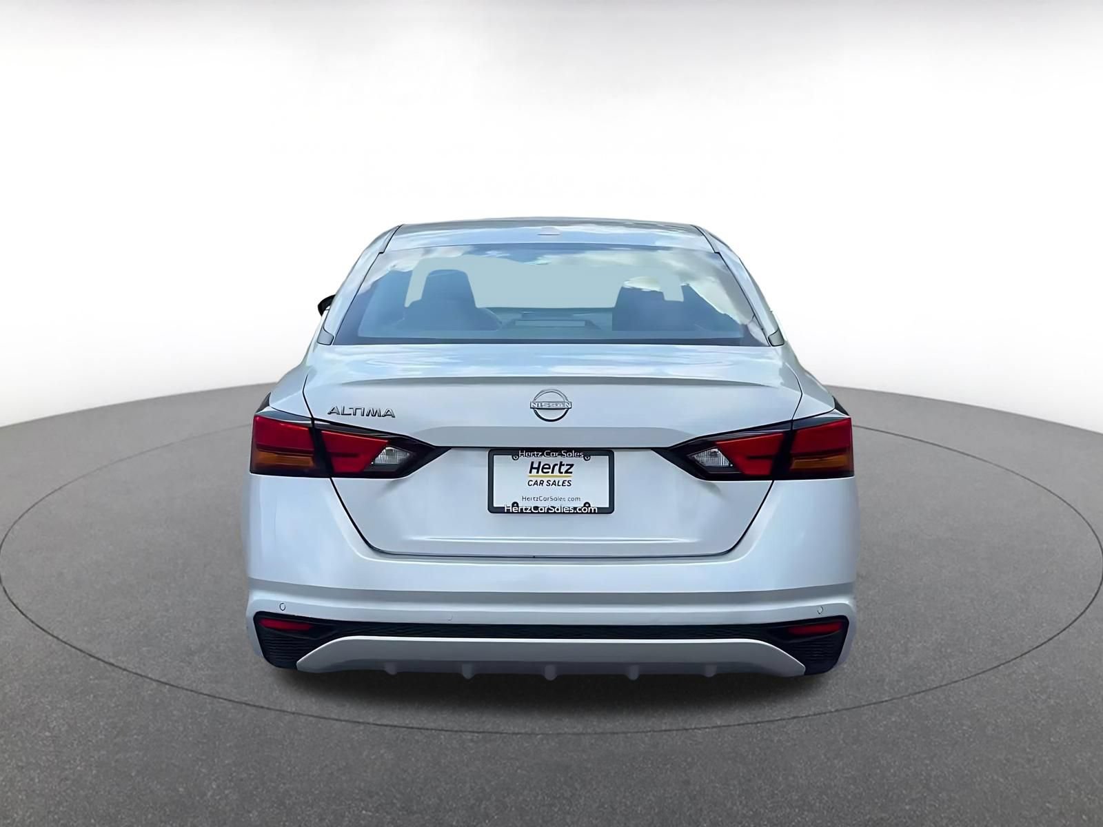 Thumbnail: 2025 Nissan Altima - 9