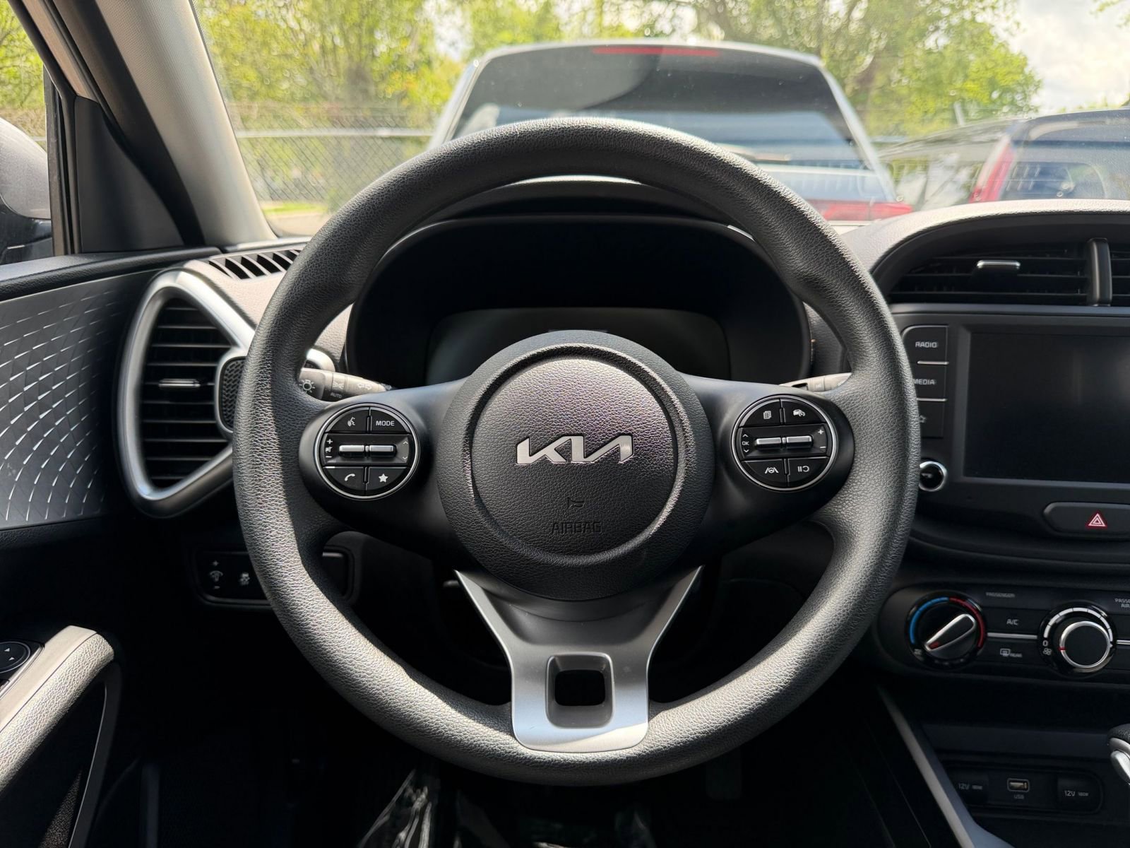 Thumbnail: 2025 Kia Soul - 25