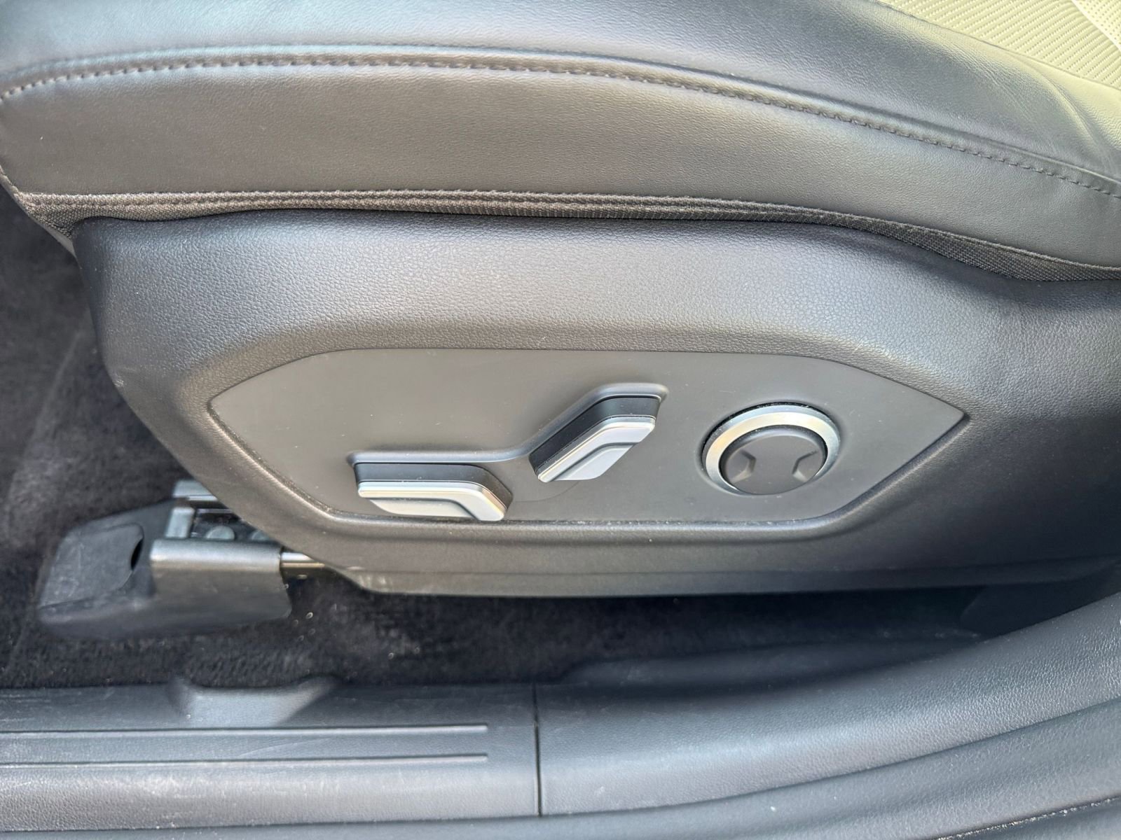 Thumbnail: 2025 Hyundai Santa Fe - 22