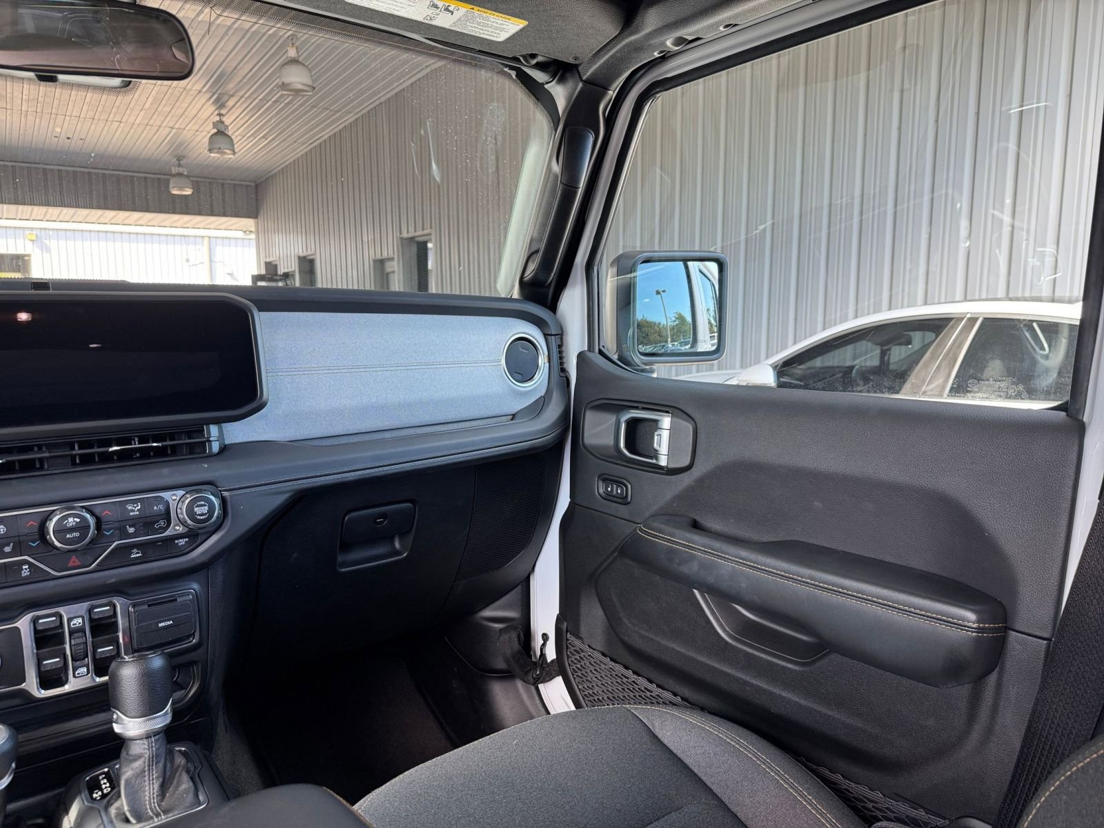 Thumbnail: 2025 Jeep Wrangler - 34