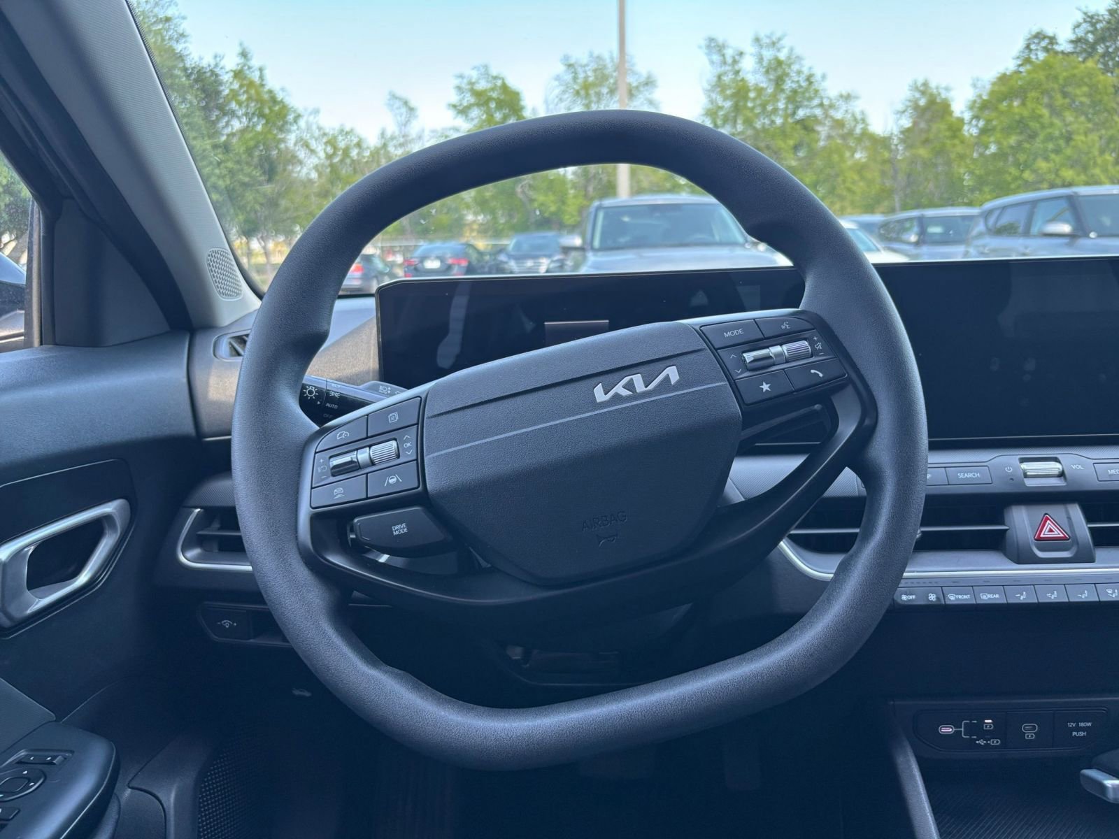 Thumbnail: 2025 Kia K4 - 24