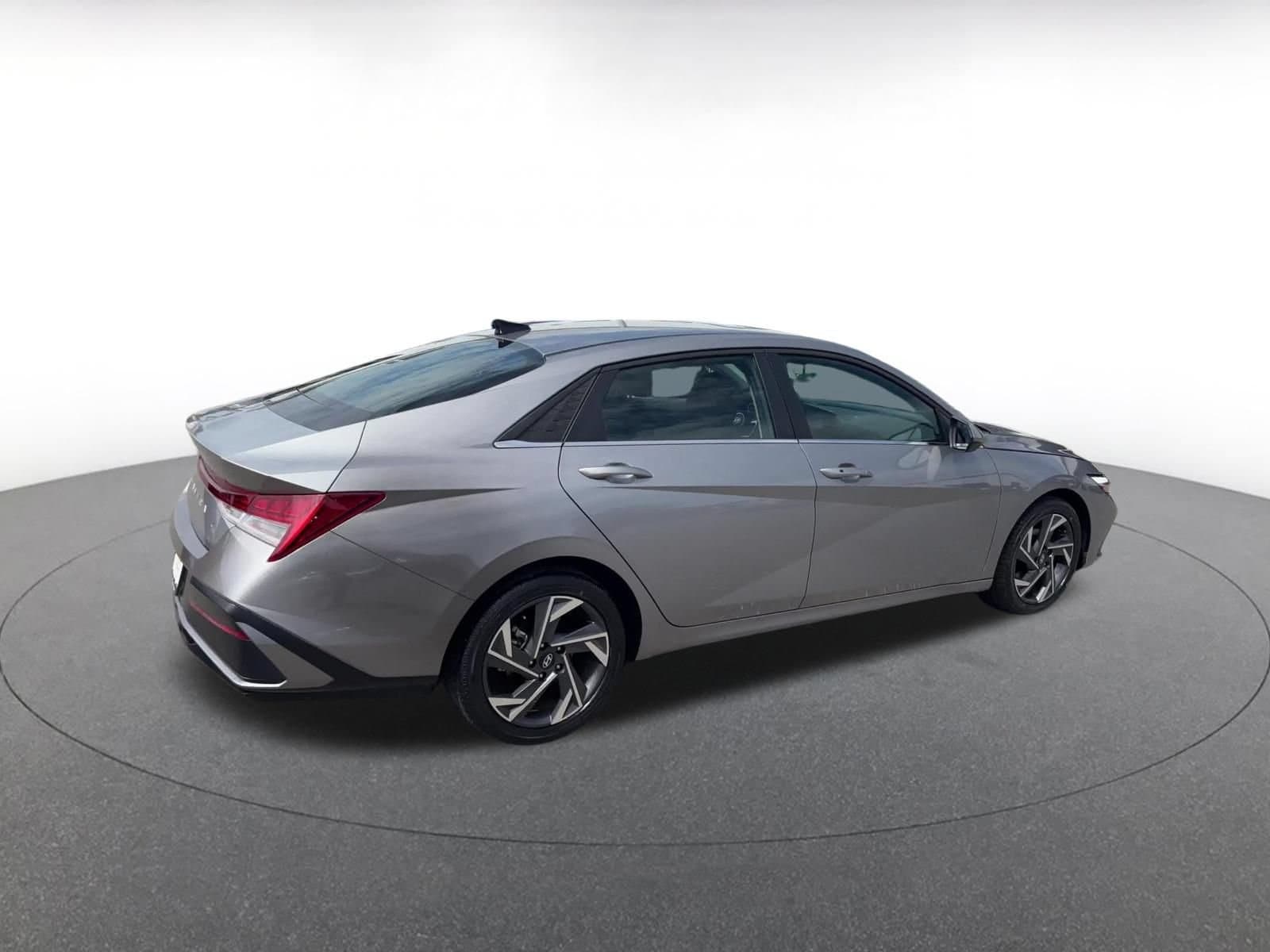 Thumbnail: 2025 Hyundai Elantra - 14