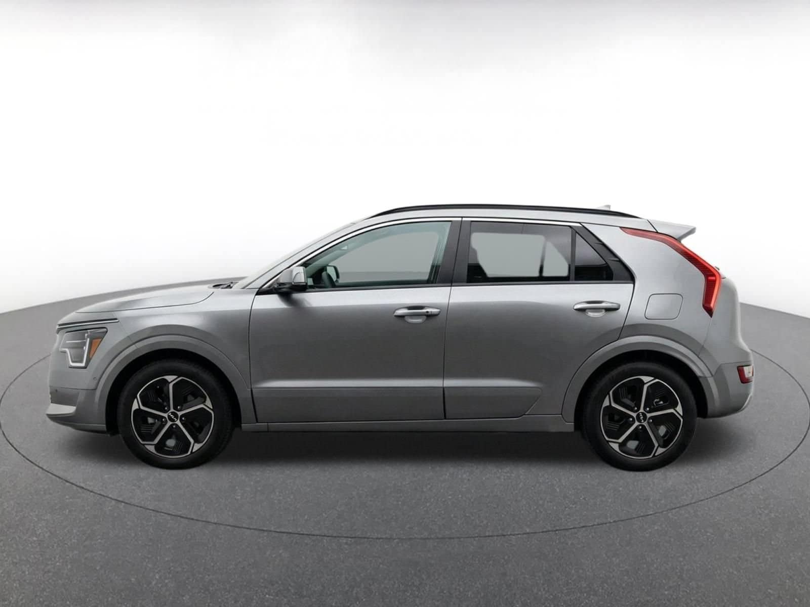 Thumbnail: 2026 Kia Niro - 4