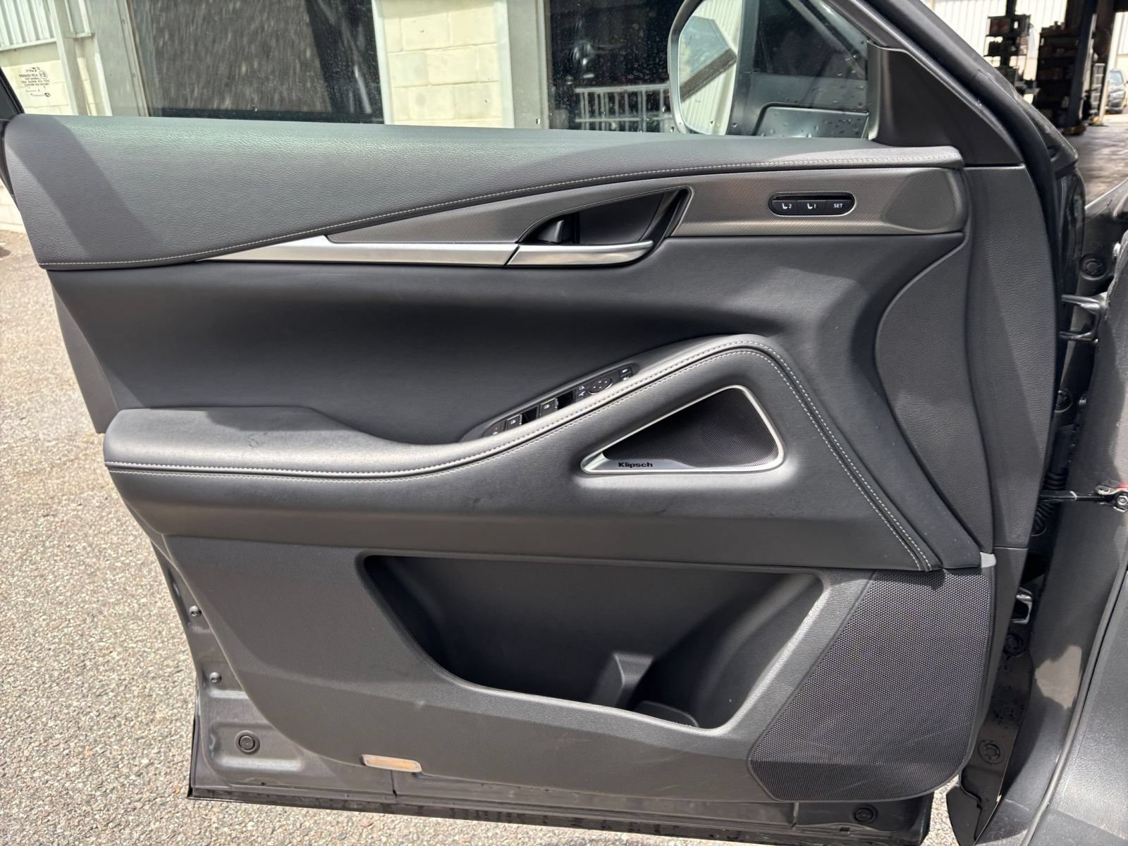 Thumbnail: 2026 INFINITI QX60 - 18