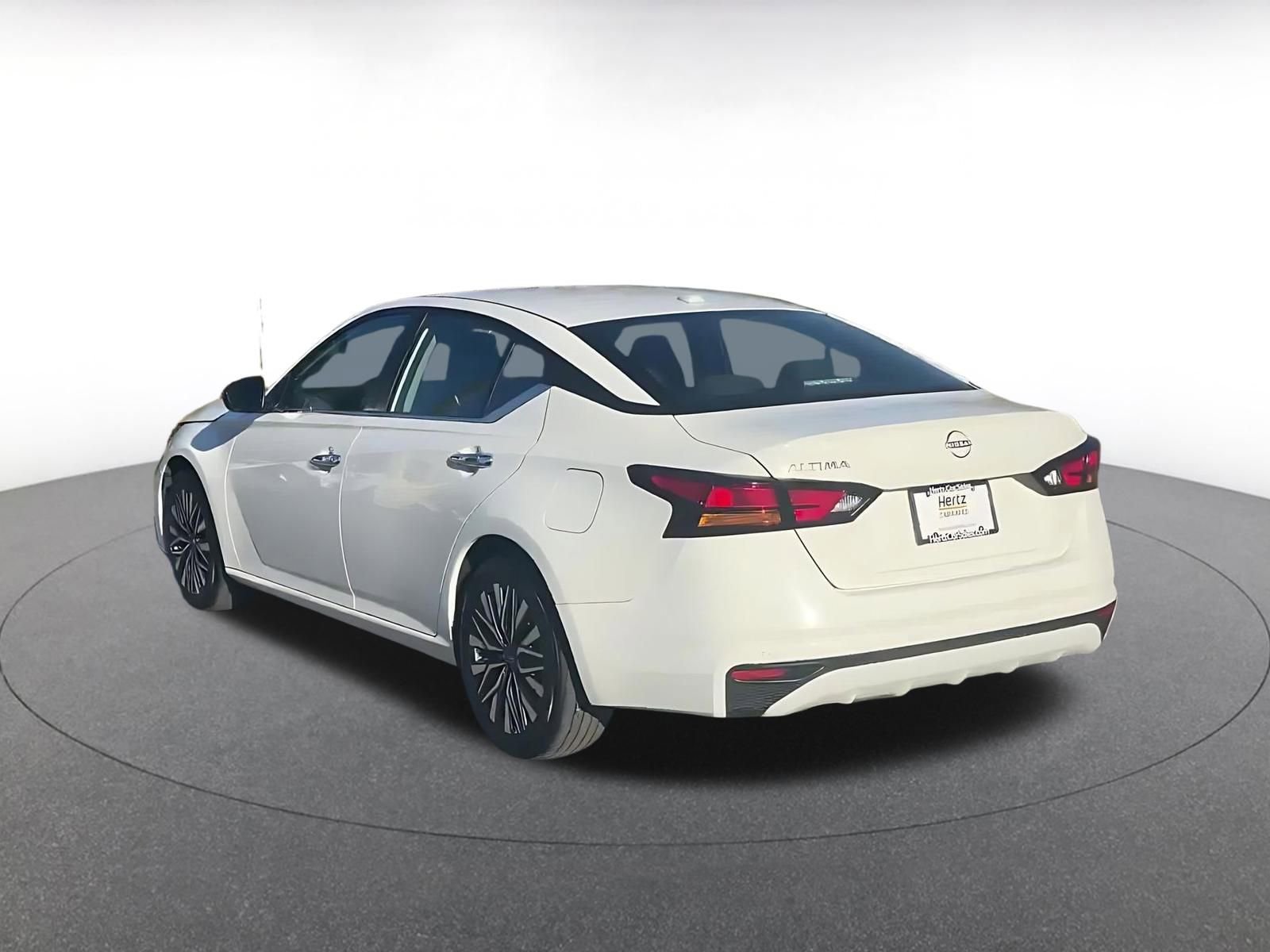 Thumbnail: 2025 Nissan Altima - 10