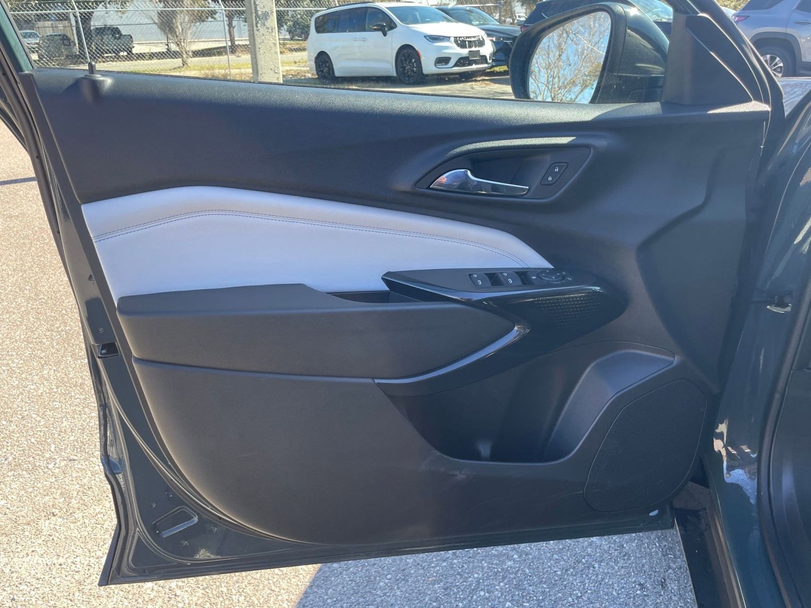 Thumbnail: 2025 Chevrolet Trax - 18