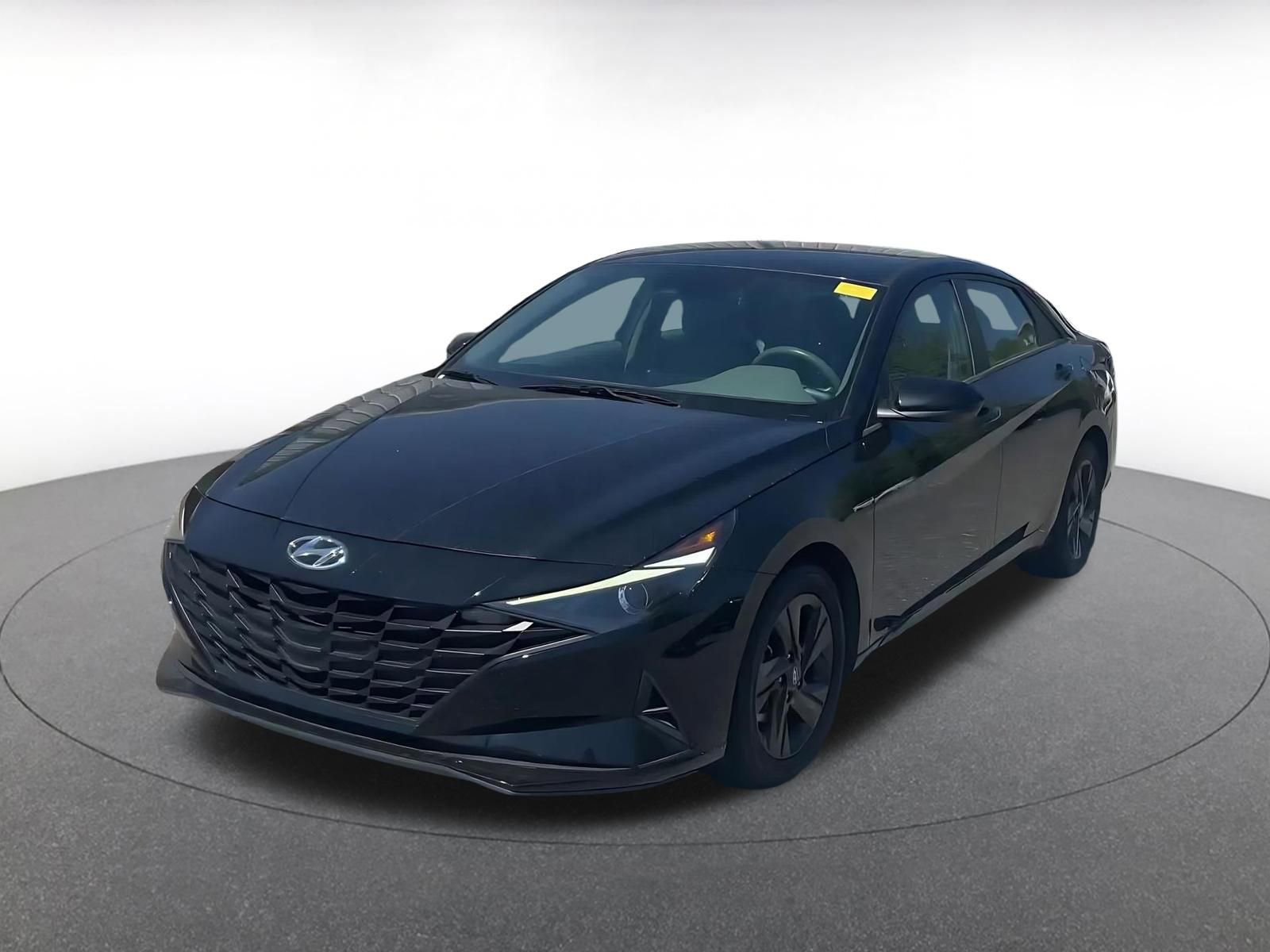 Thumbnail: 2023 Hyundai Elantra - 4