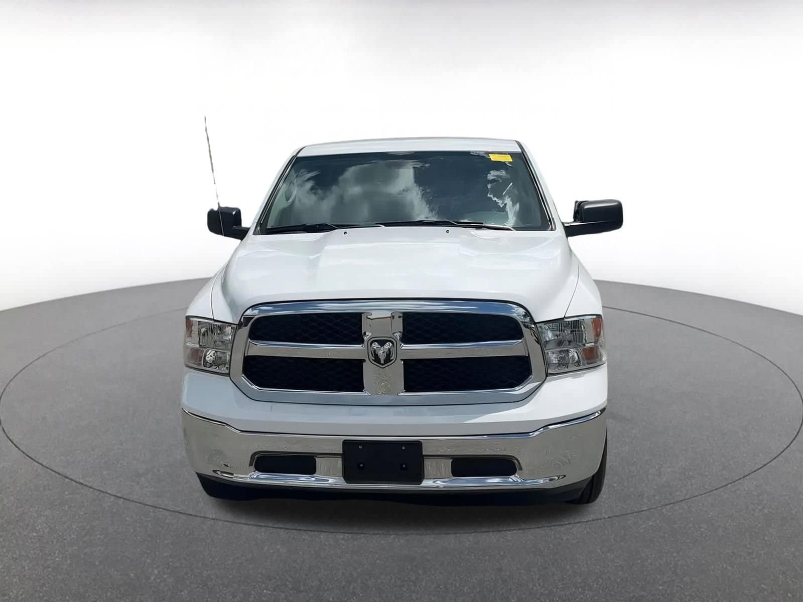 Thumbnail: 2022 RAM 1500 Classic - 3