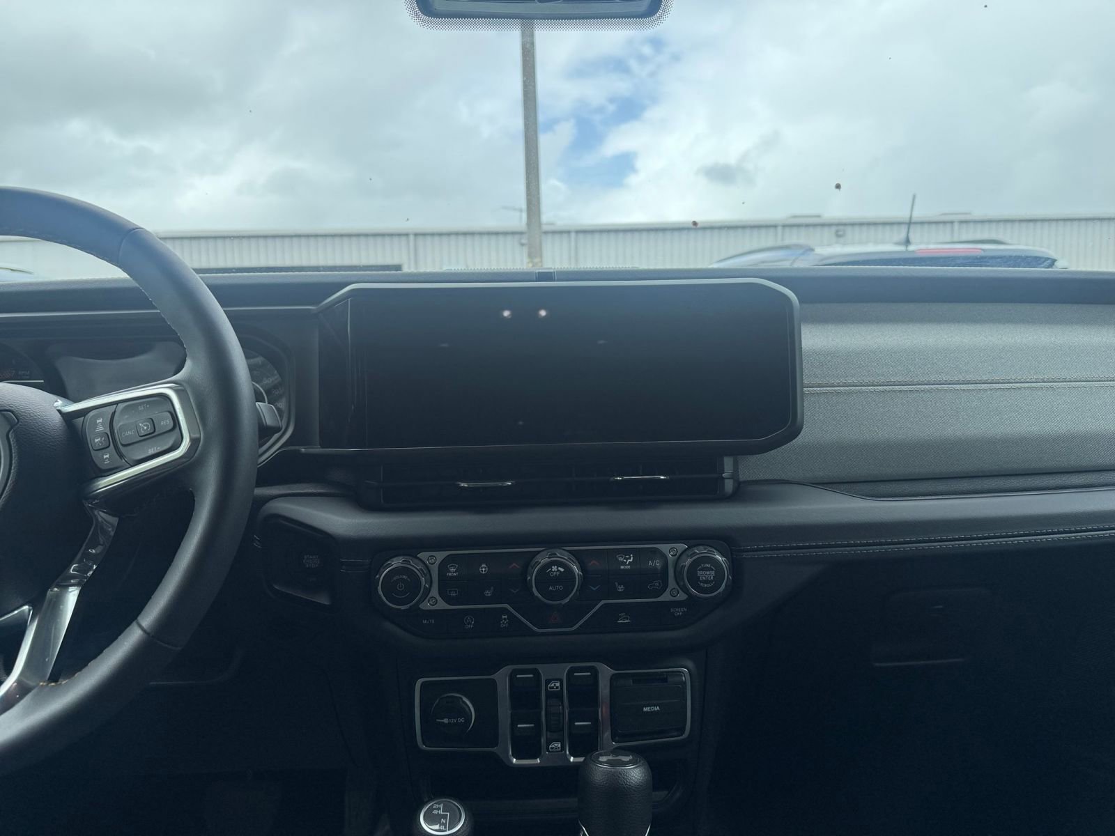 Thumbnail: 2025 Jeep Wrangler - 21