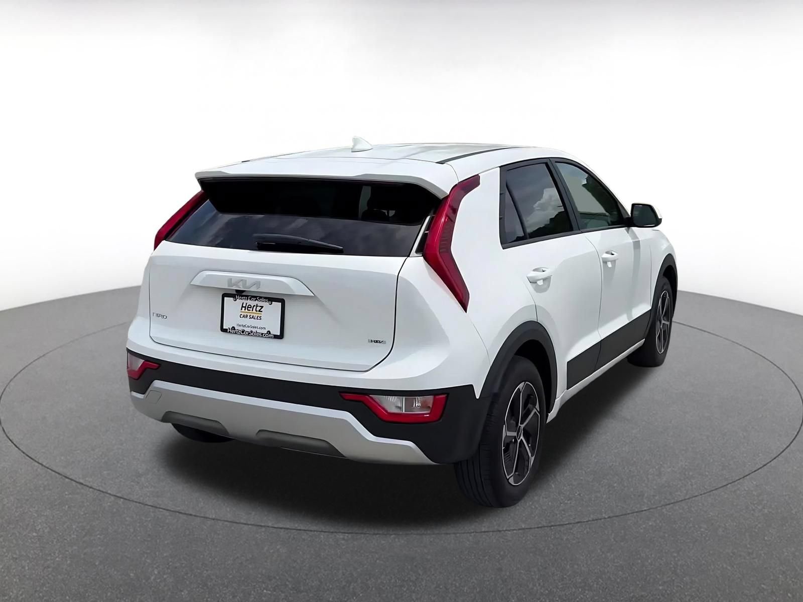 Thumbnail: 2026 Kia Niro - 14