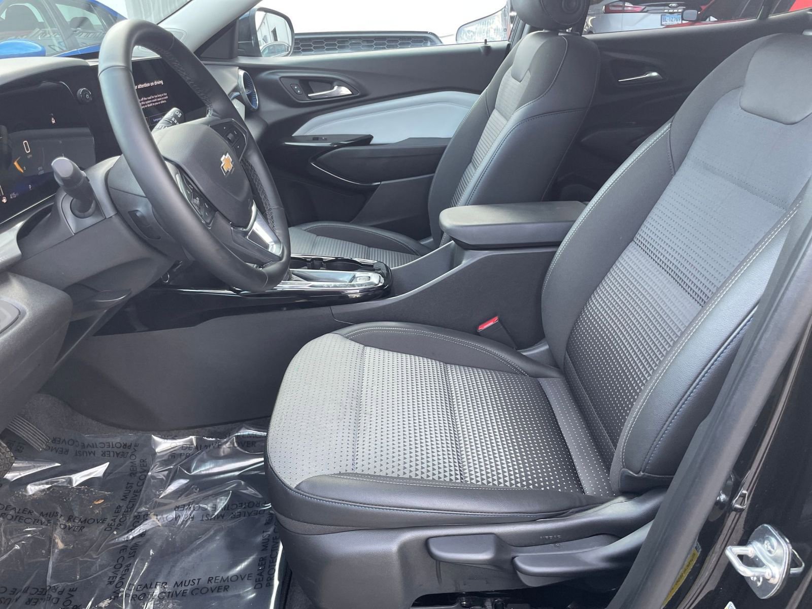 Thumbnail: 2025 Chevrolet Trax - 24