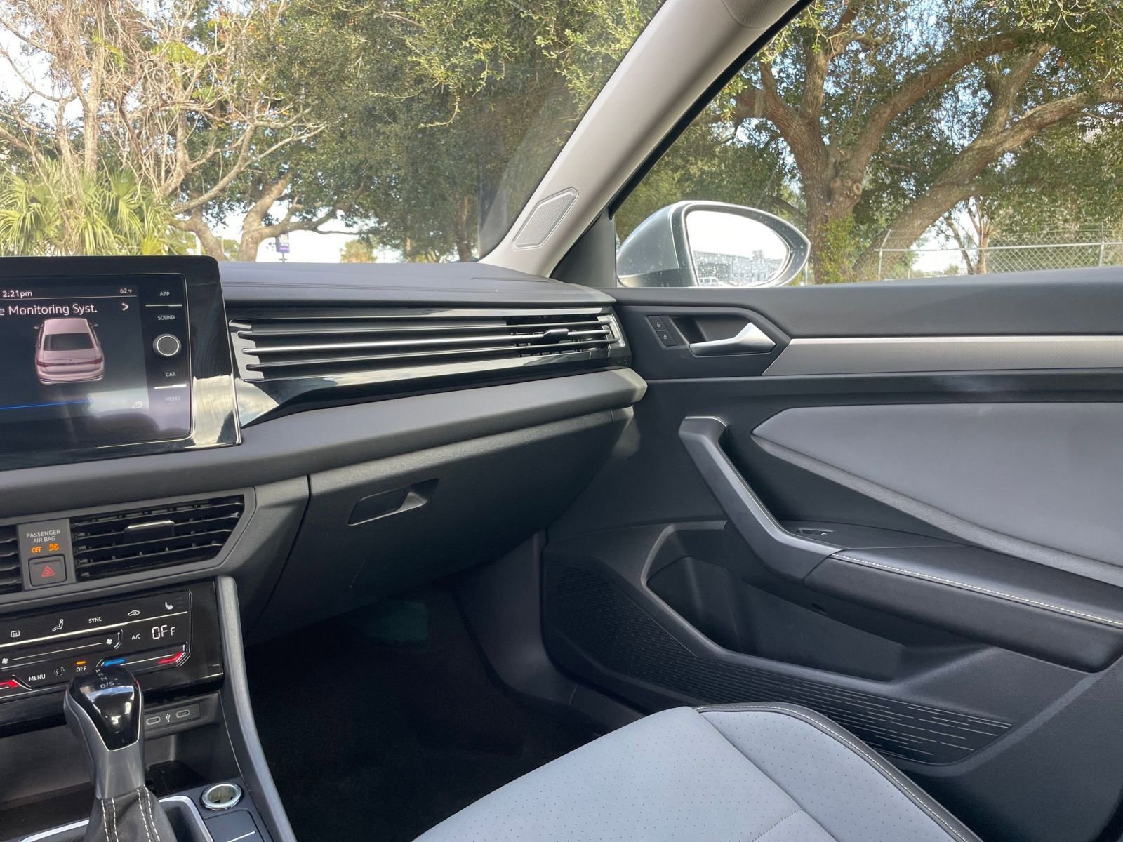 Thumbnail: 2025 Volkswagen Jetta - 34