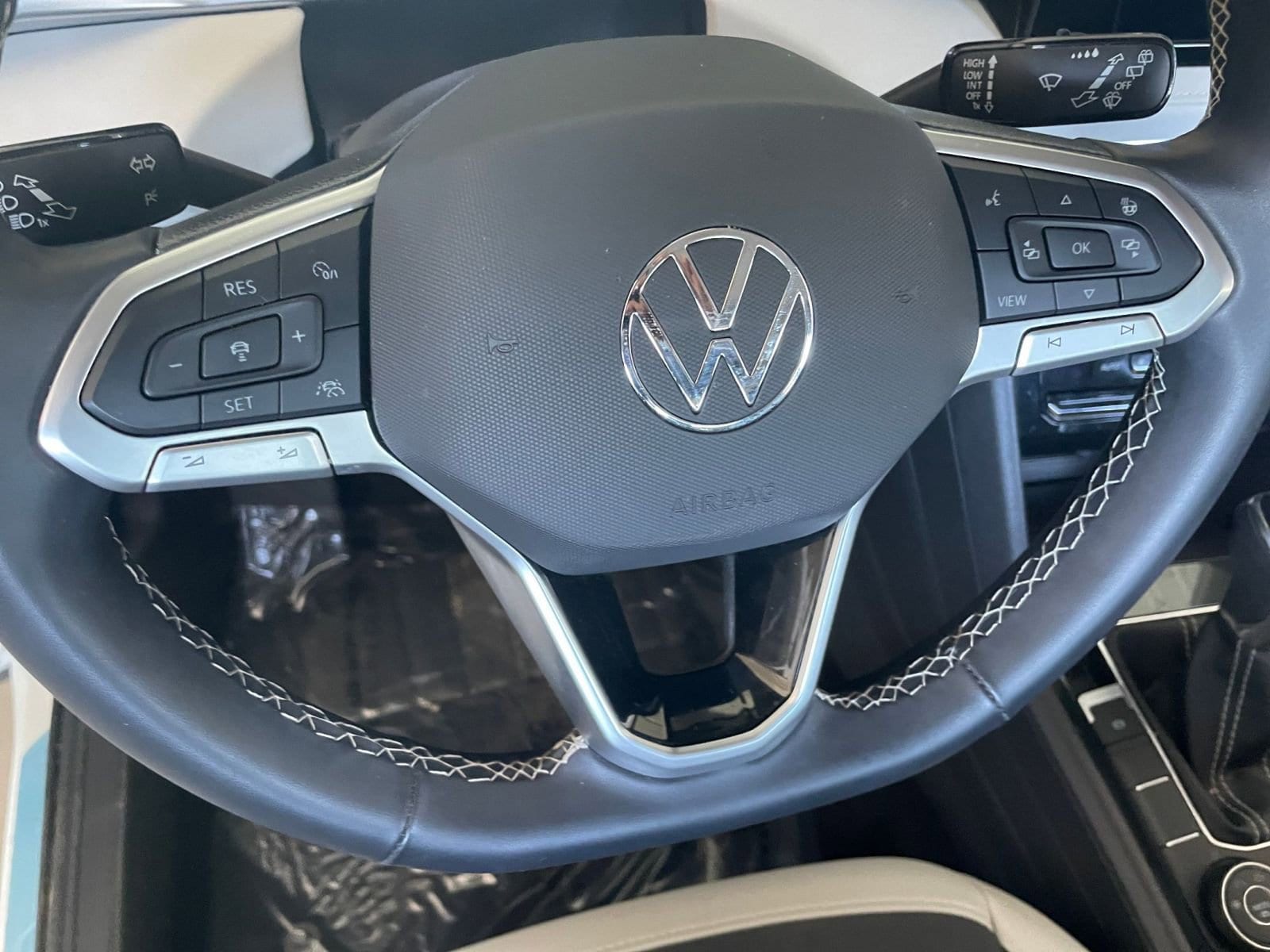 Thumbnail: 2025 Volkswagen Taos - 25