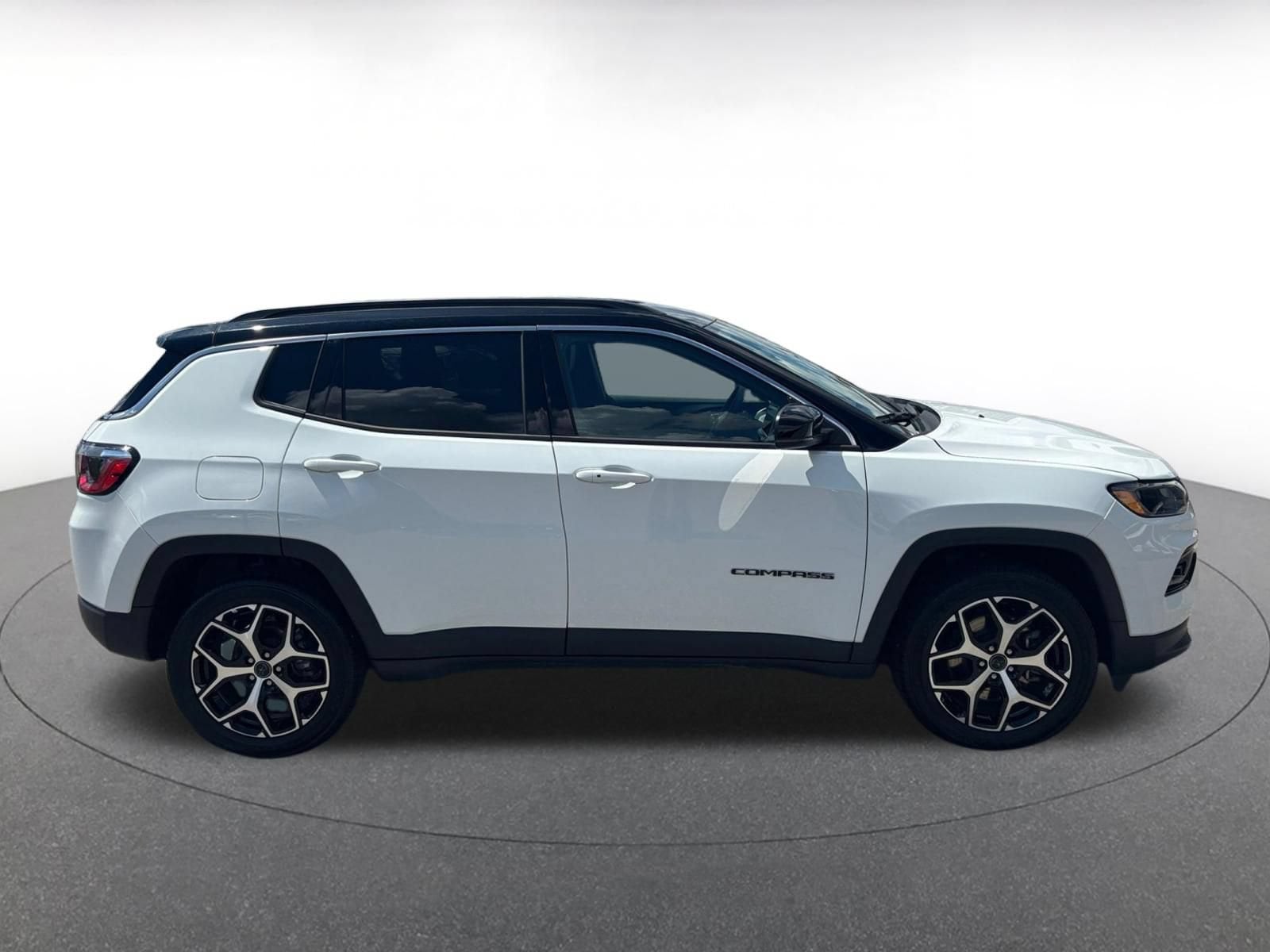 Thumbnail: 2025 Jeep Compass - 15