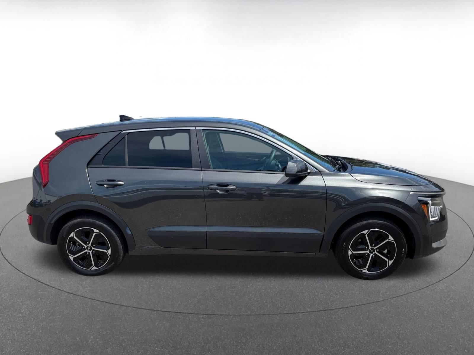 Thumbnail: 2026 Kia Niro - 15