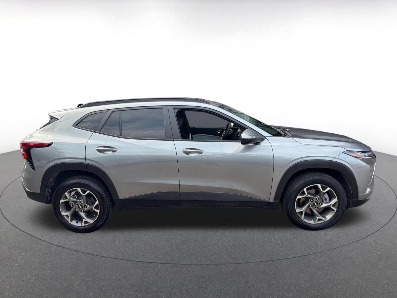 Thumbnail: 2025 Chevrolet Trax - 15