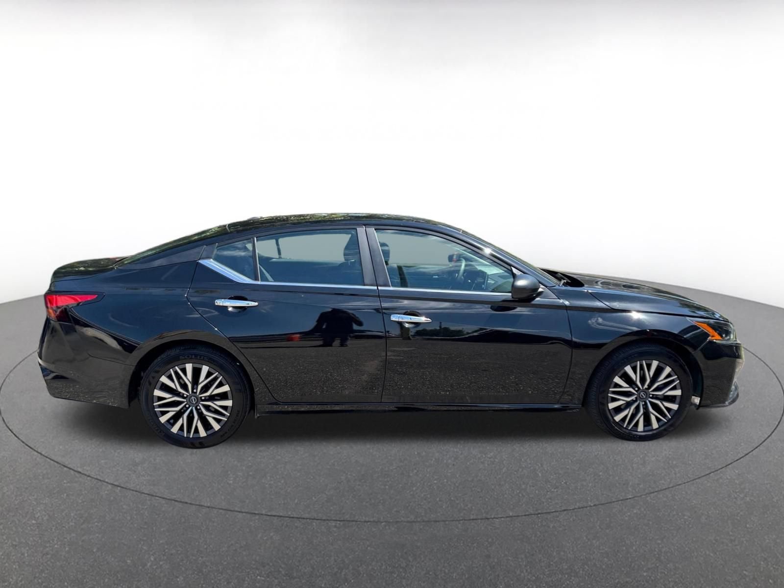 Thumbnail: 2025 Nissan Altima - 15