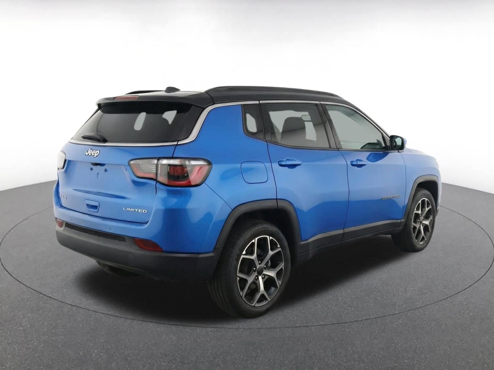 Thumbnail: 2025 Jeep Compass - 9