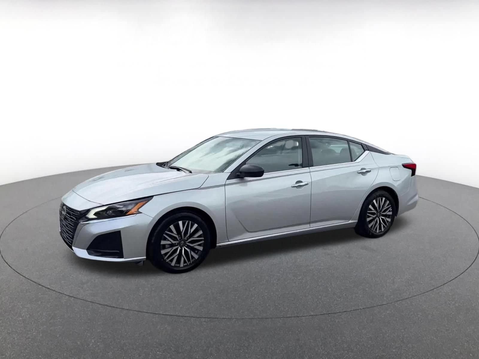 Thumbnail: 2025 Nissan Altima - 7