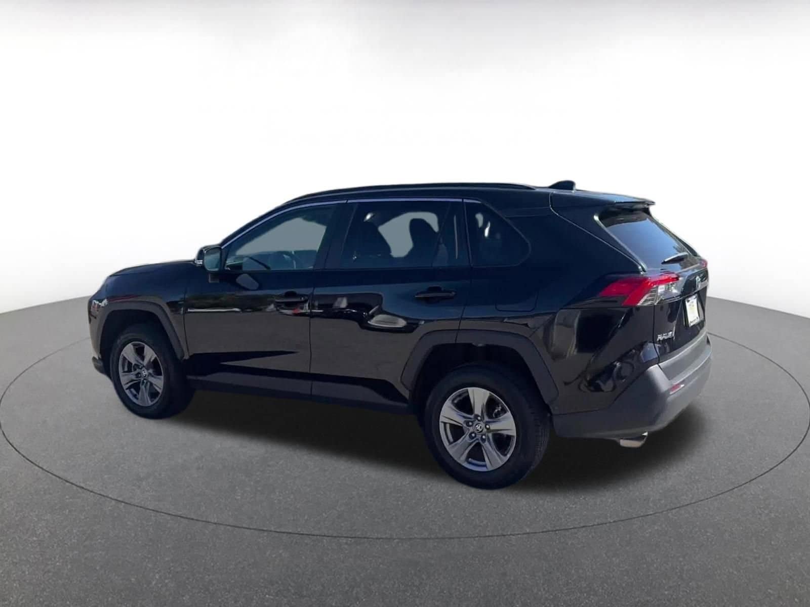 Thumbnail: 2025 Toyota RAV4 - 9