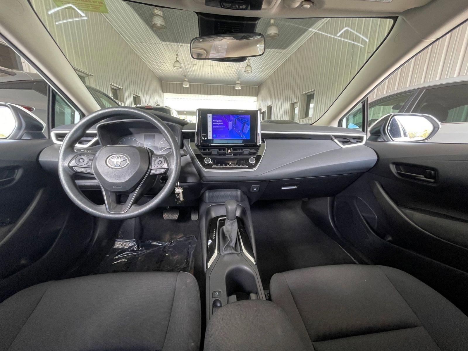 Thumbnail: 2025 Toyota Corolla - 30