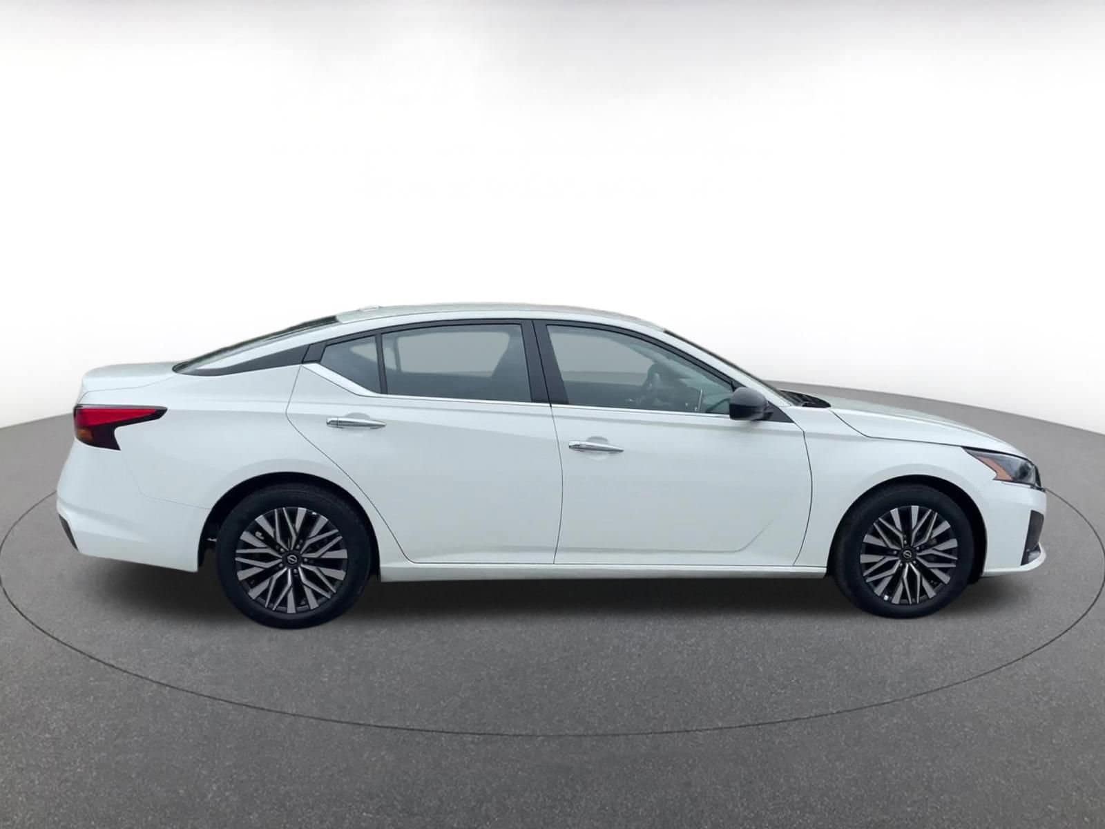 Thumbnail: 2025 Nissan Altima - 16