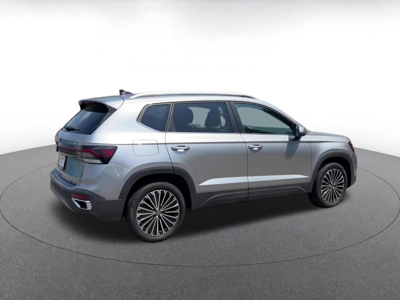 Thumbnail: 2025 Volkswagen Taos - 12