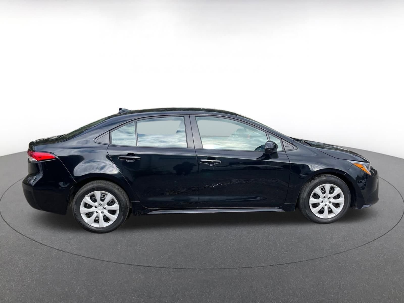 Thumbnail: 2025 Toyota Corolla - 14