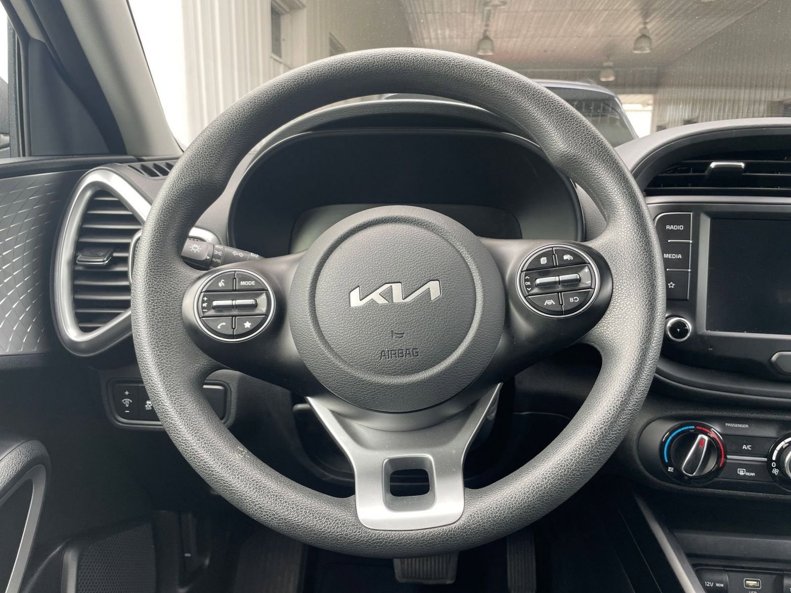 Thumbnail: 2025 Kia Soul - 25