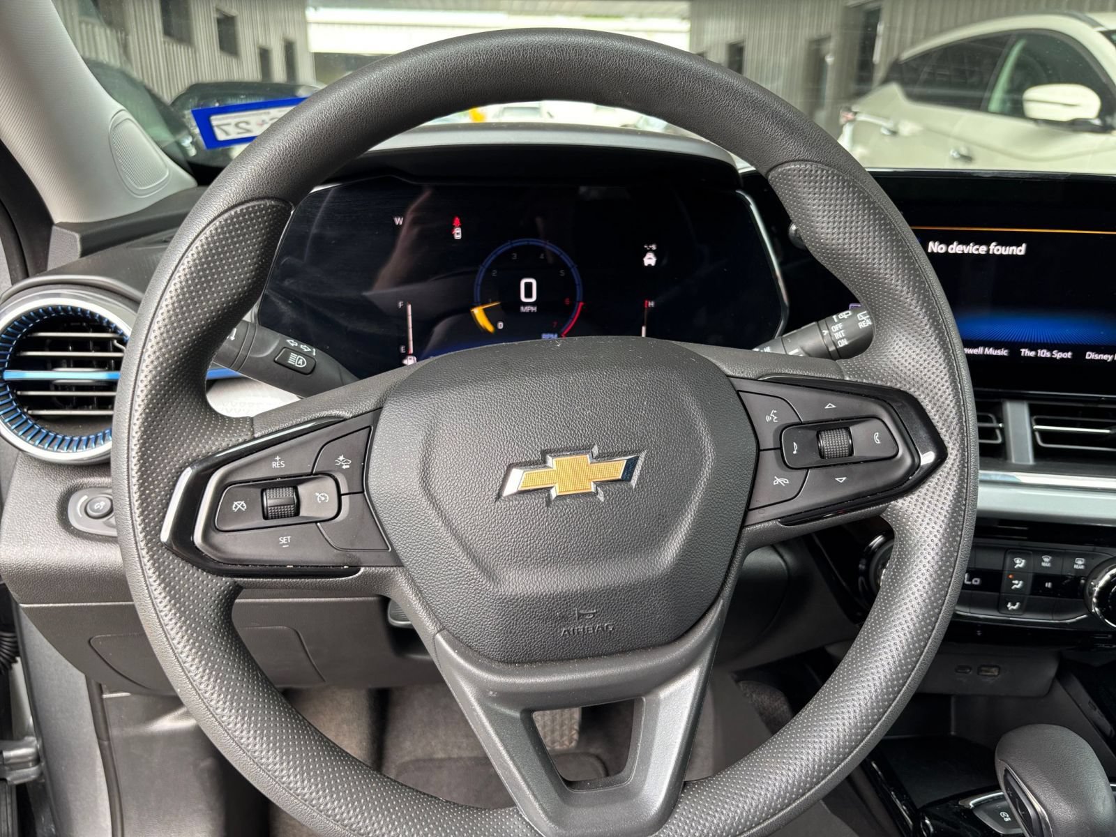 Thumbnail: 2025 Chevrolet Trax - 27