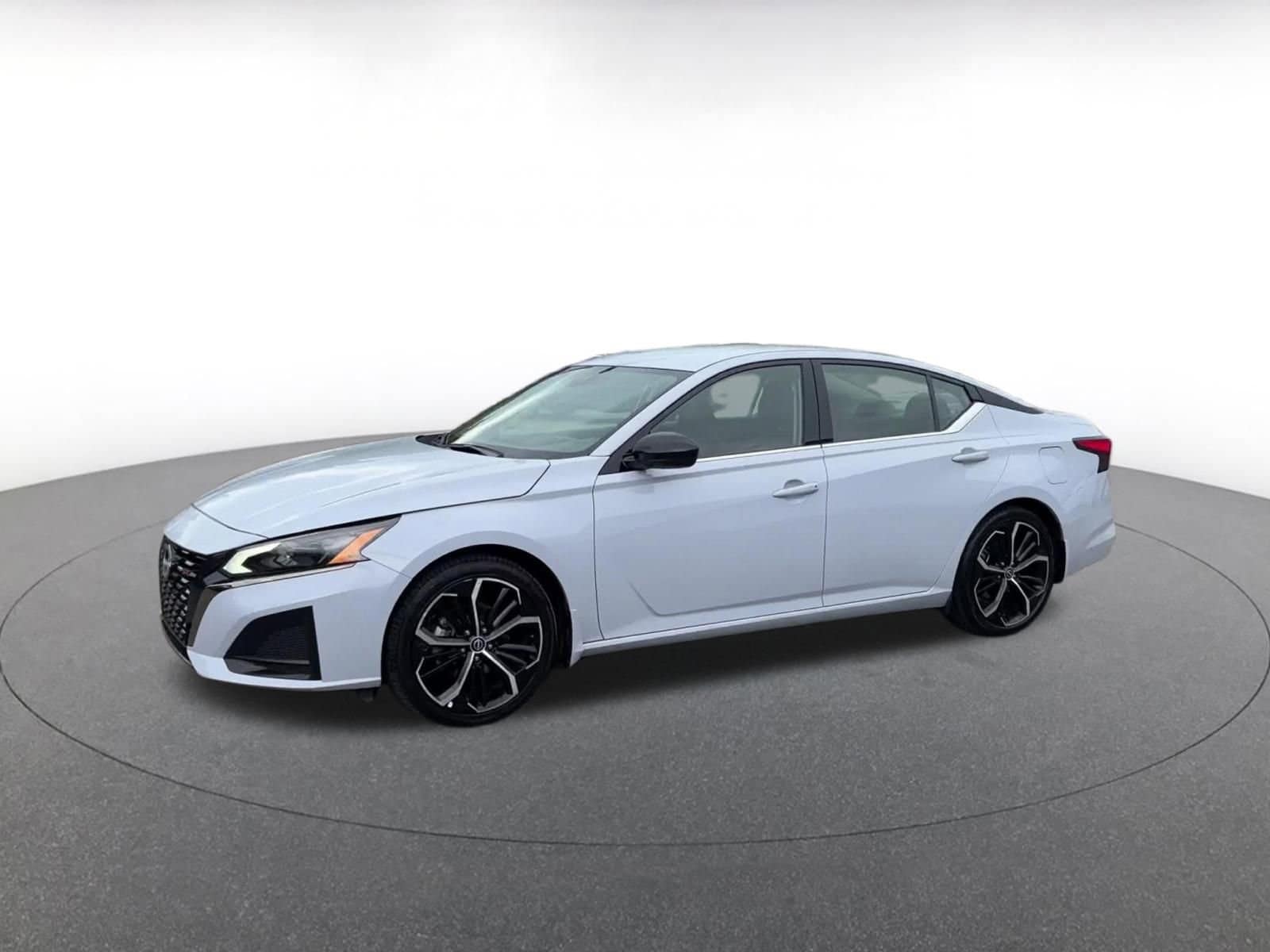 Thumbnail: 2025 Nissan Altima - 8