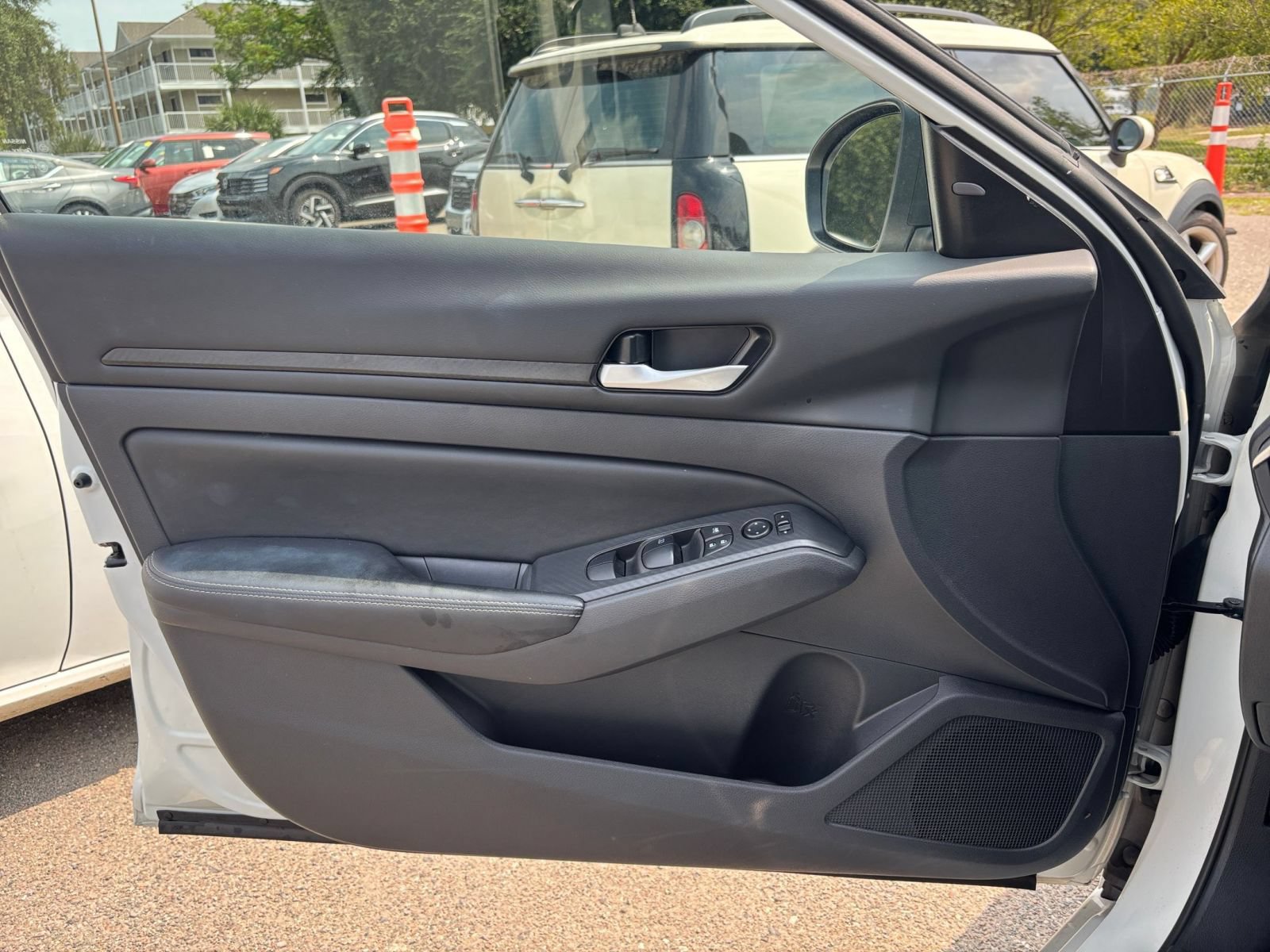 Thumbnail: 2025 Nissan Altima - 18