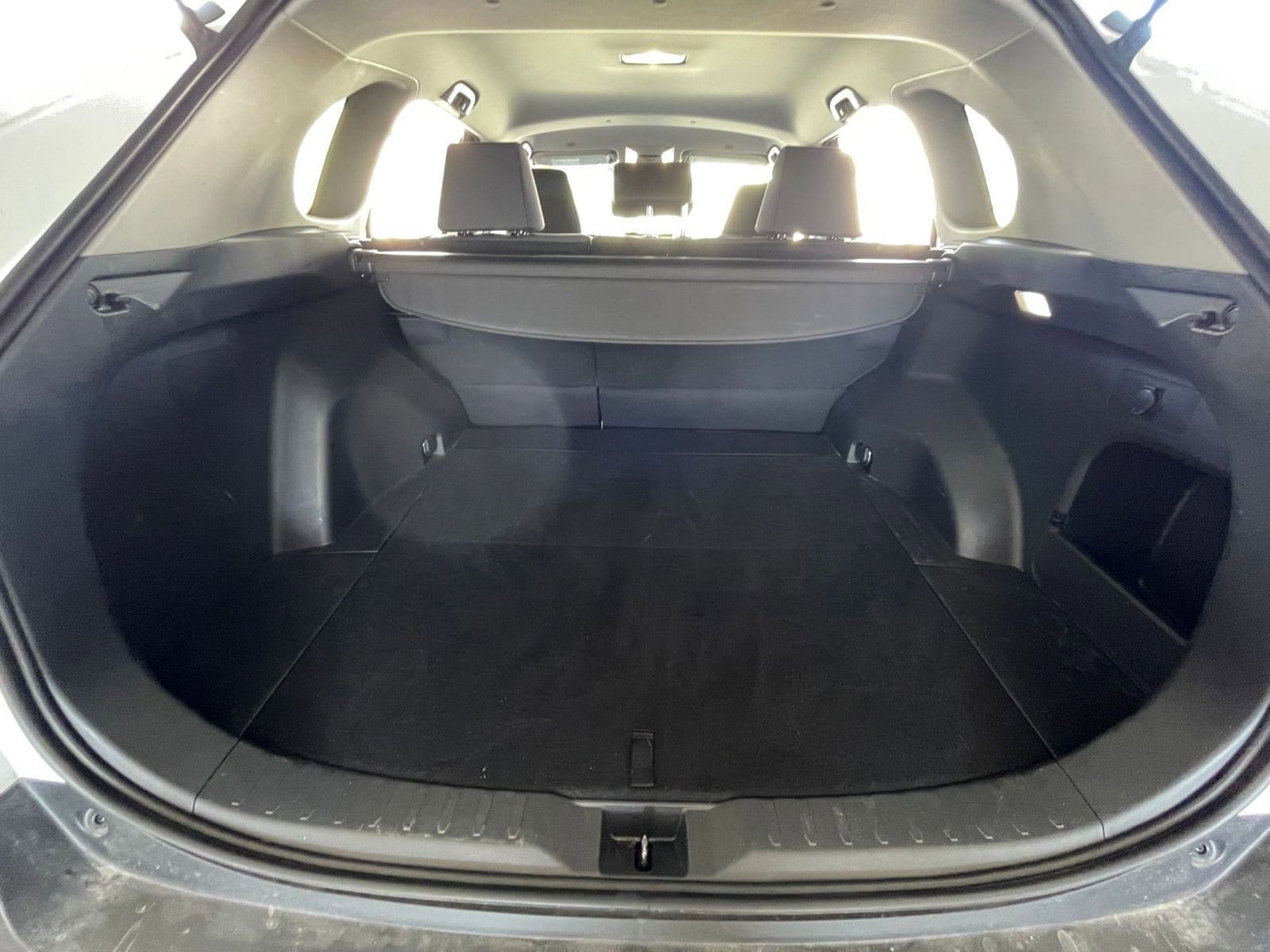 Thumbnail: 2025 Toyota RAV4 - 29