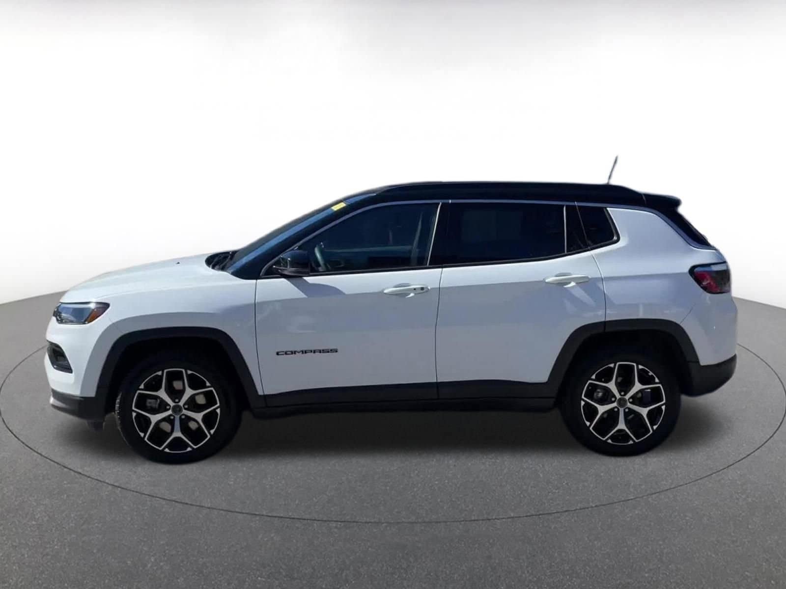 Thumbnail: 2025 Jeep Compass - 8